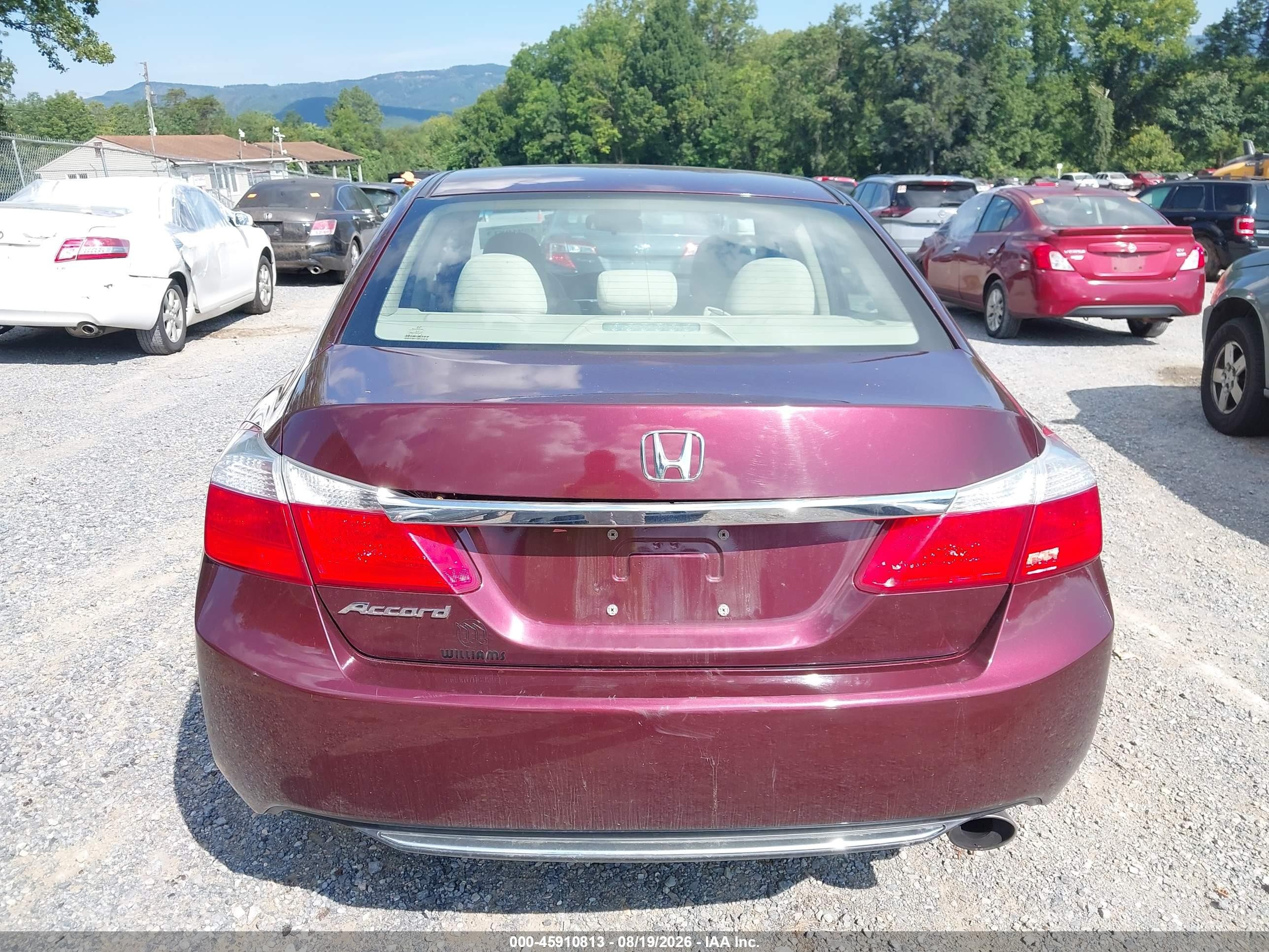 2013 Honda Accord Lx Red vin: 1HGCR2F3XDA241646