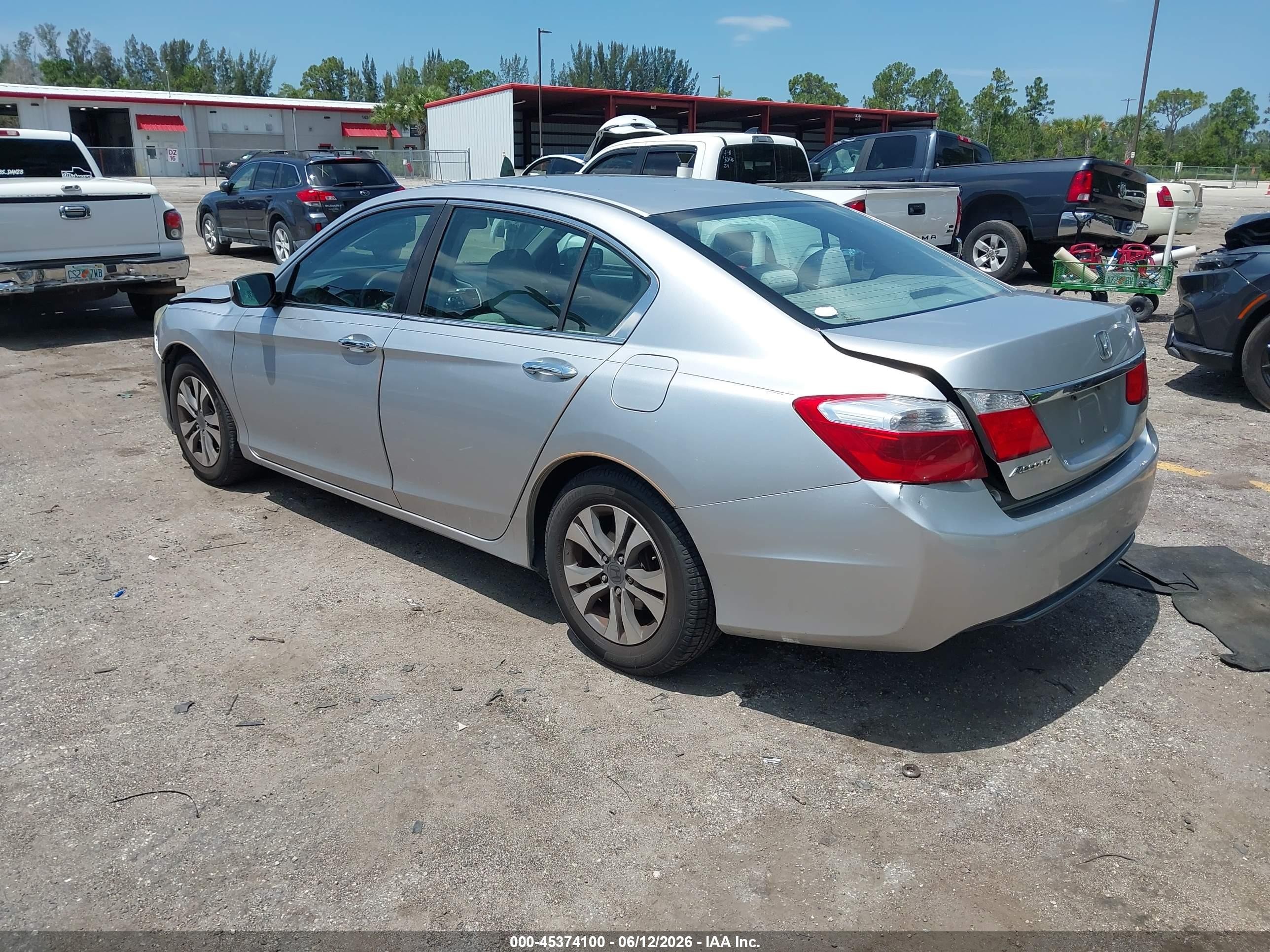 2013 Honda Accord Lx Silver vin: 1HGCR2F3XDA264439