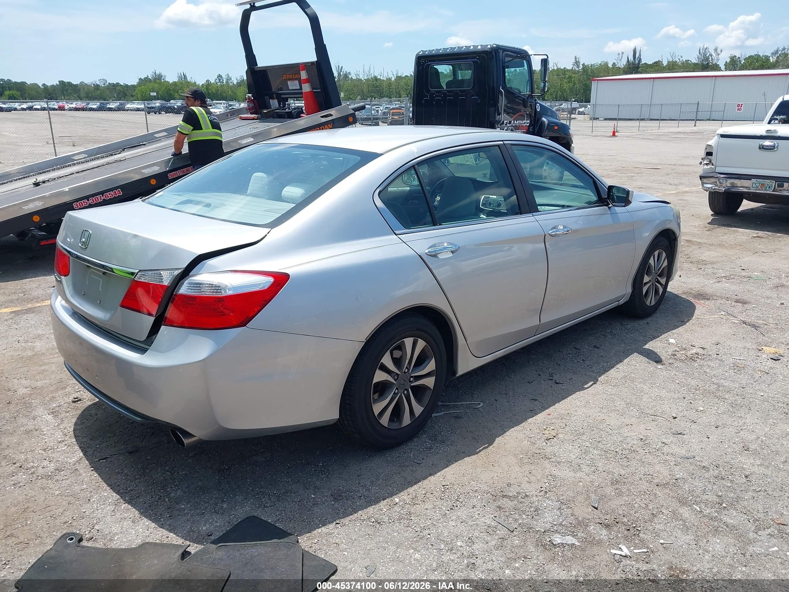 2013 Honda Accord Lx Silver vin: 1HGCR2F3XDA264439