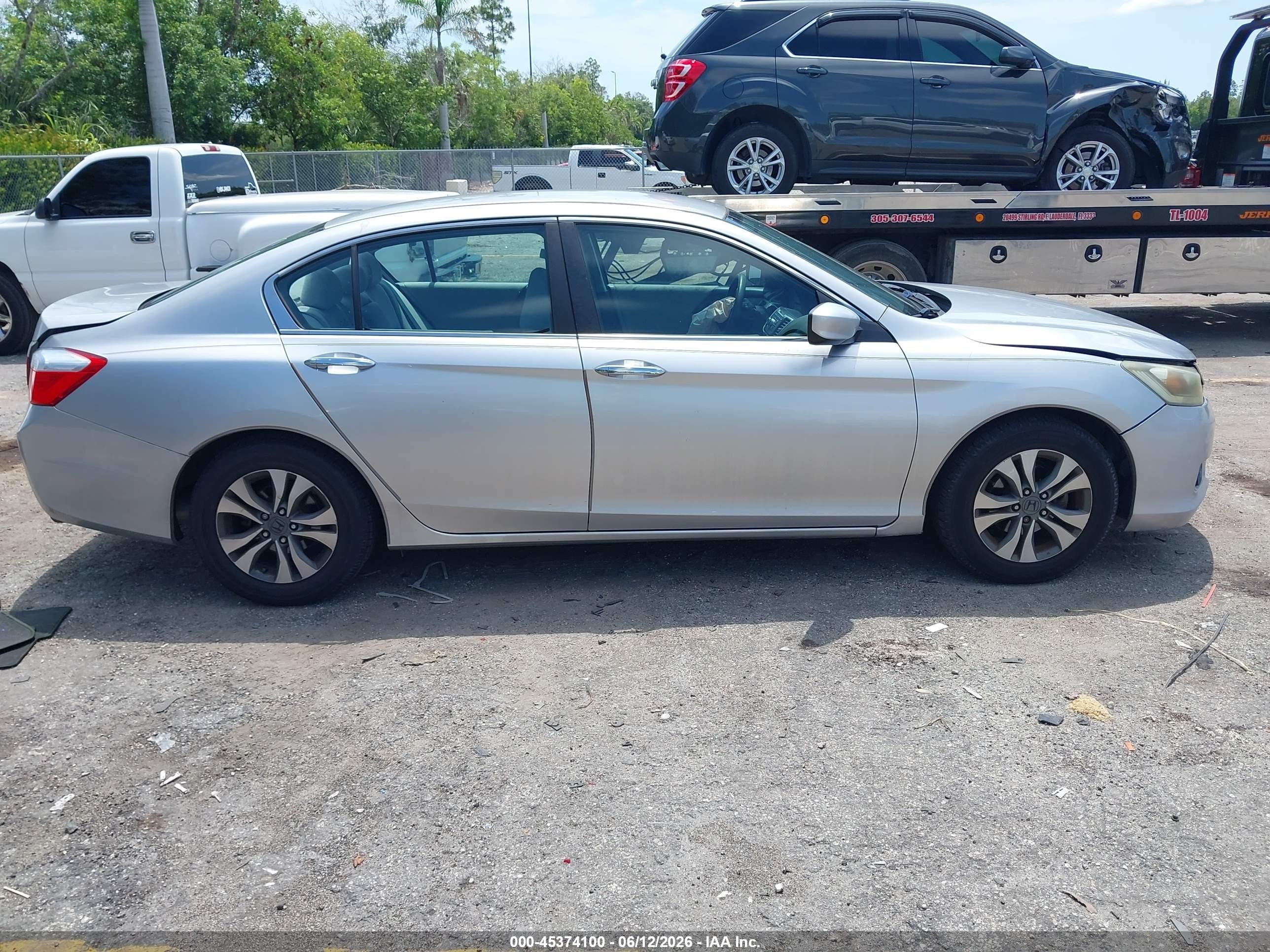 2013 Honda Accord Lx Silver vin: 1HGCR2F3XDA264439