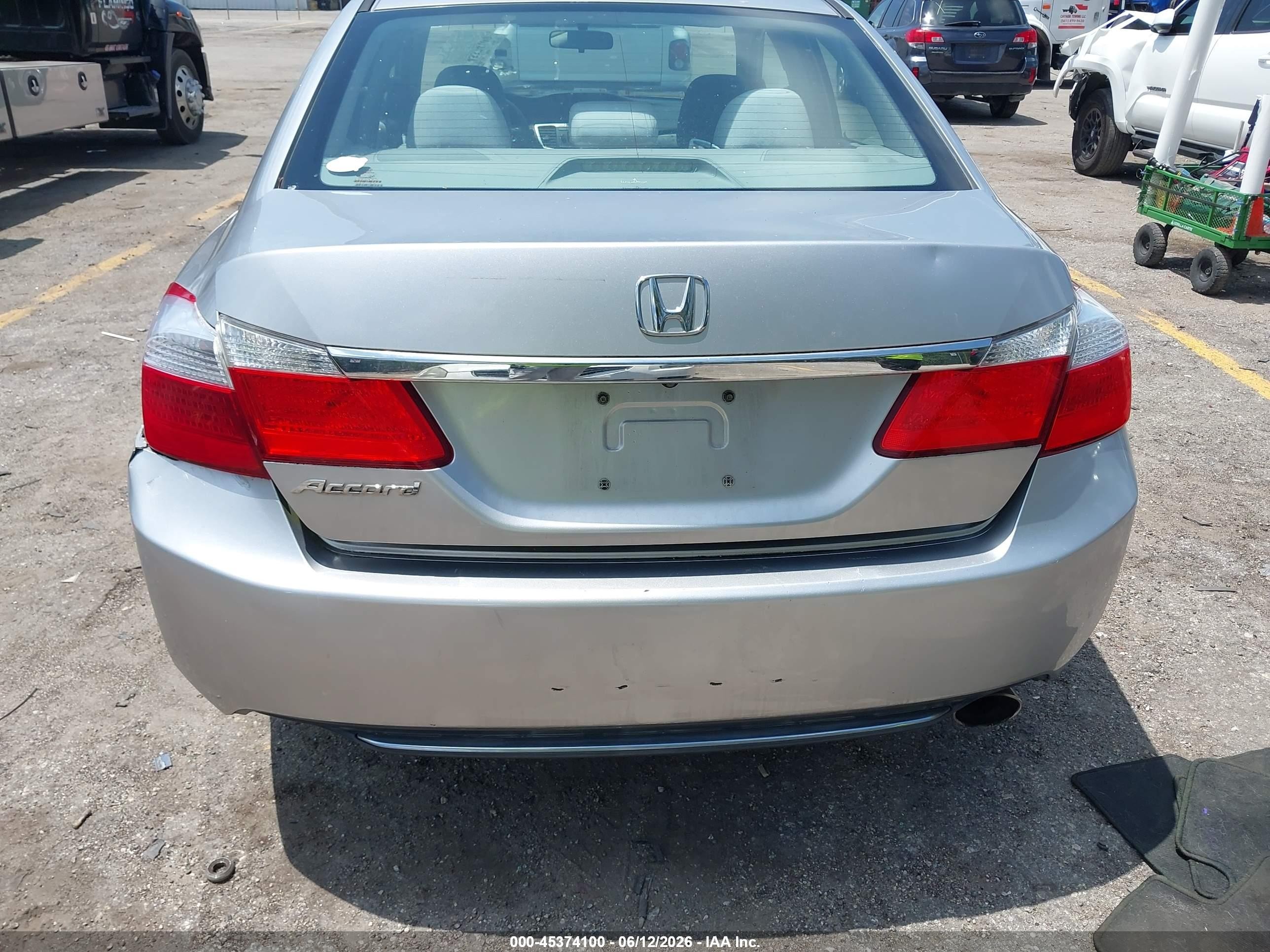 2013 Honda Accord Lx Silver vin: 1HGCR2F3XDA264439