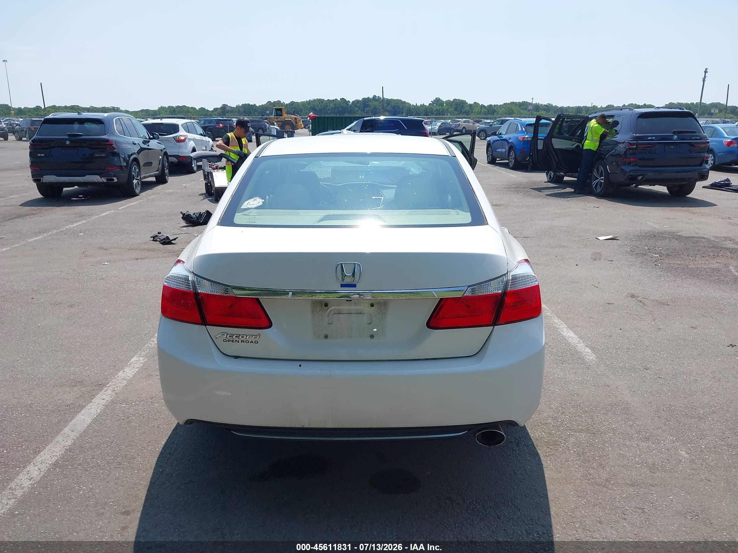 2014 Honda Accord Lx White vin: 1HGCR2F3XEA065649