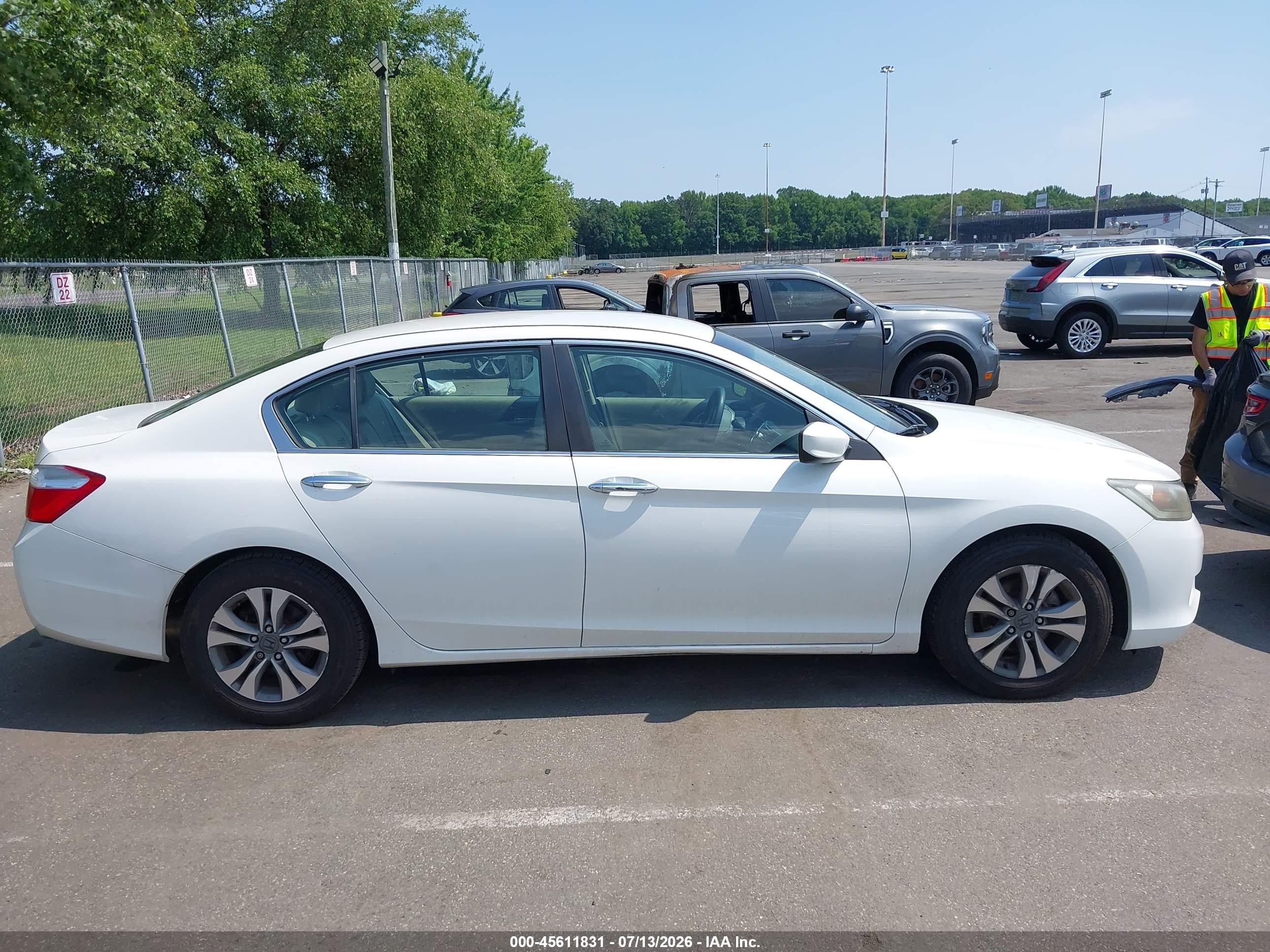 2014 Honda Accord Lx White vin: 1HGCR2F3XEA065649