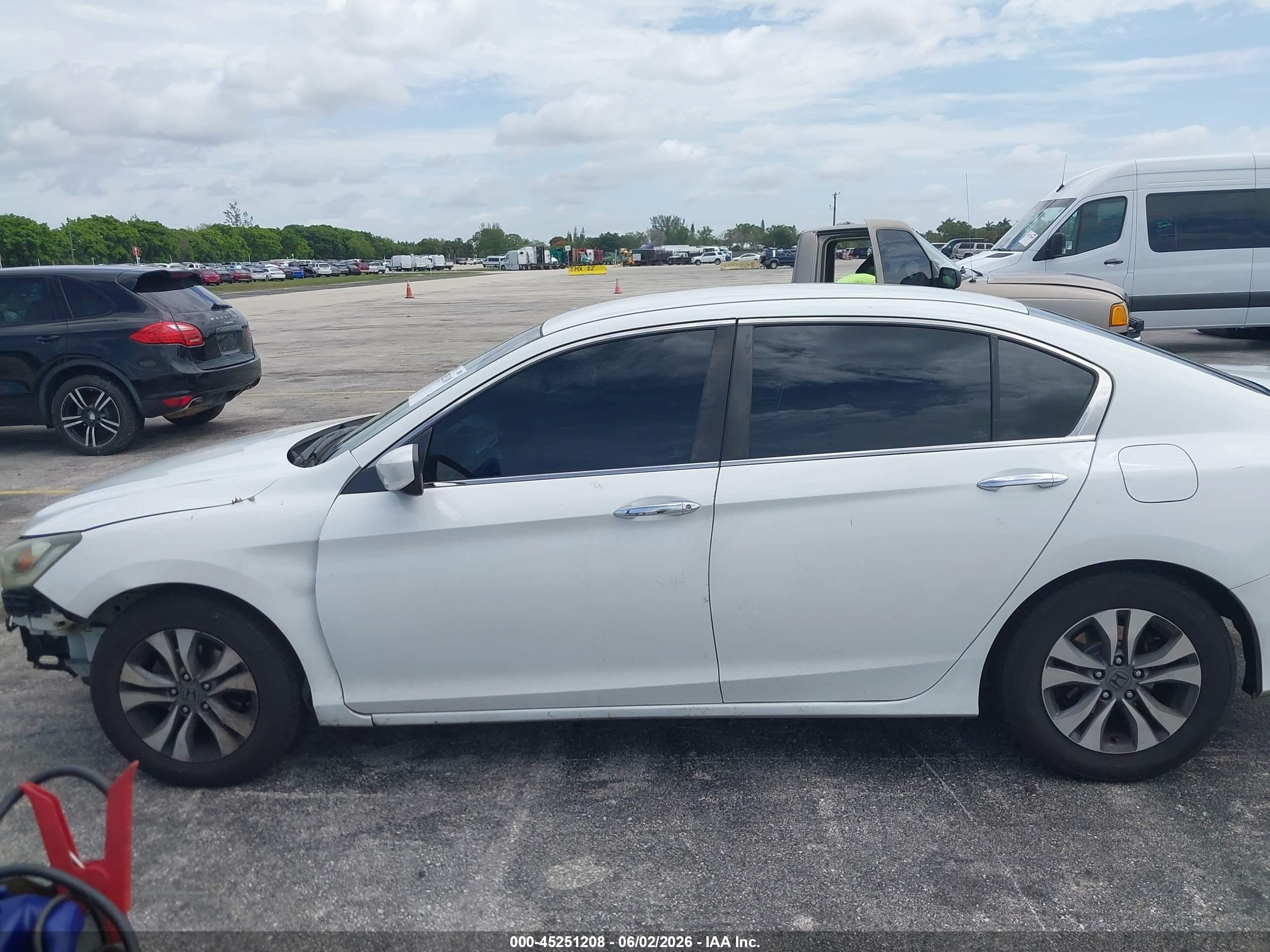 2015 Honda Accord Lx White vin: 1HGCR2F3XFA026108