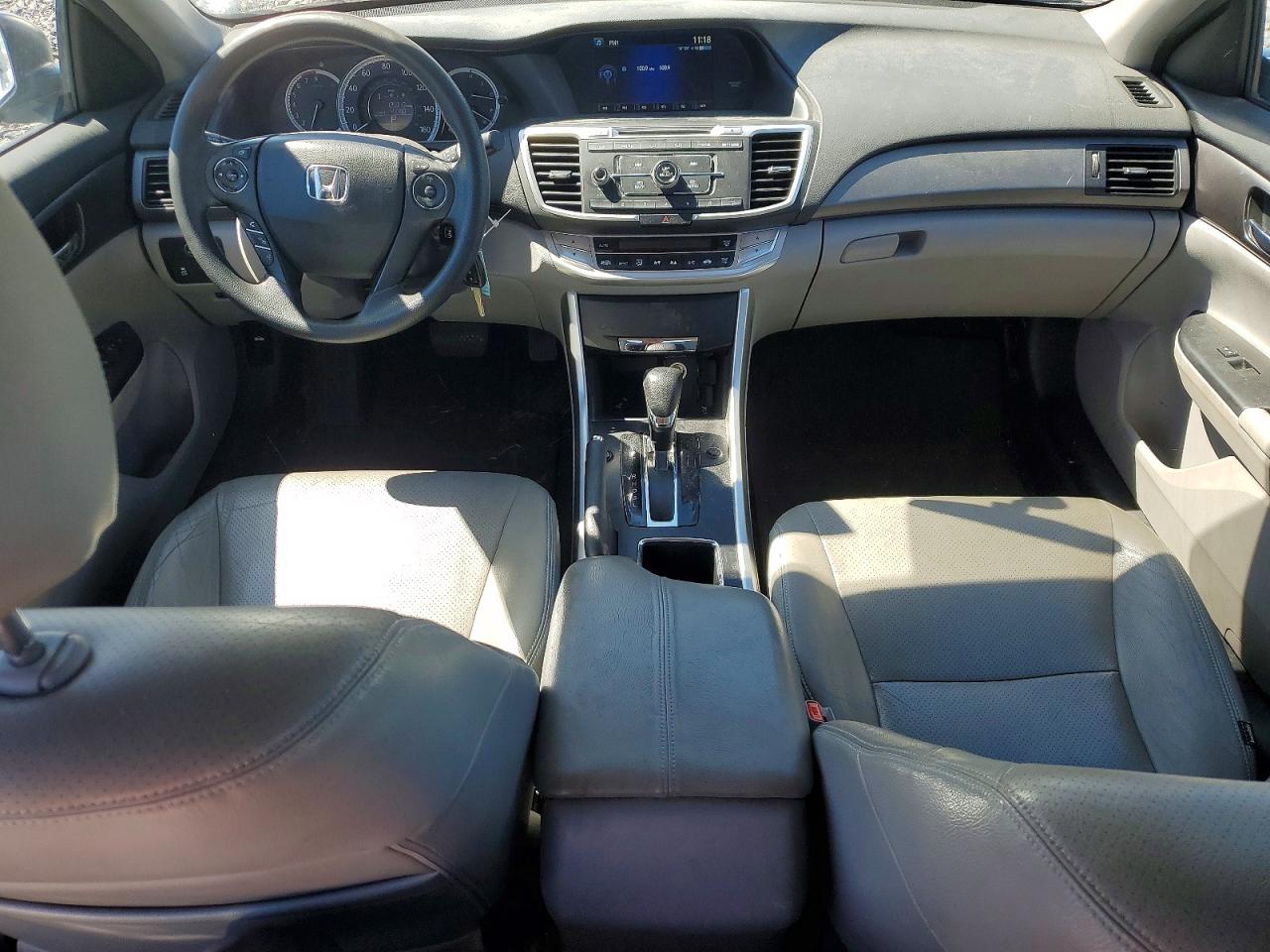 2015 Honda Accord Lx Silver vin: 1HGCR2F3XFA044656