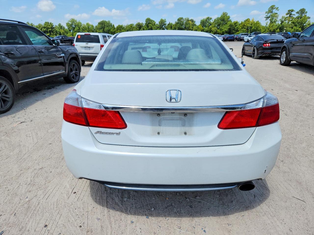 2015 Honda Accord Lx White vin: 1HGCR2F3XFA044690