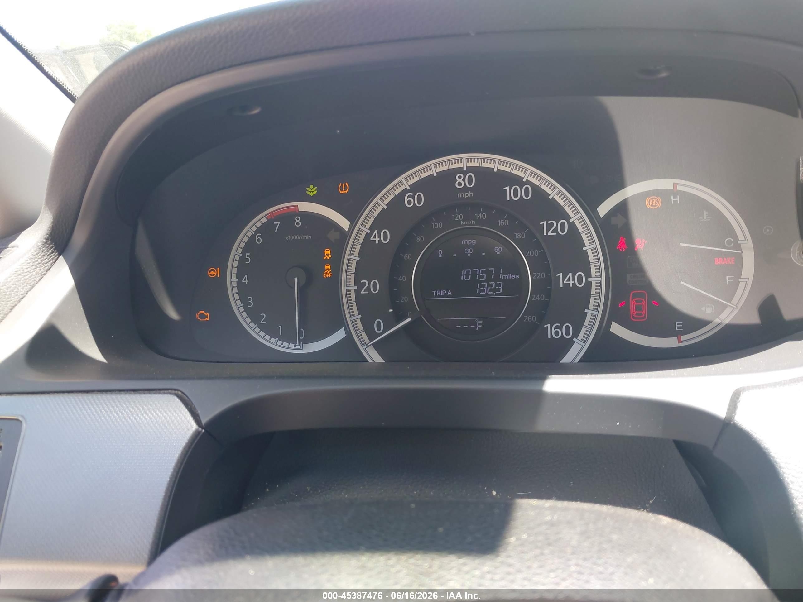 2015 Honda Accord Lx Silver vin: 1HGCR2F3XFA048626