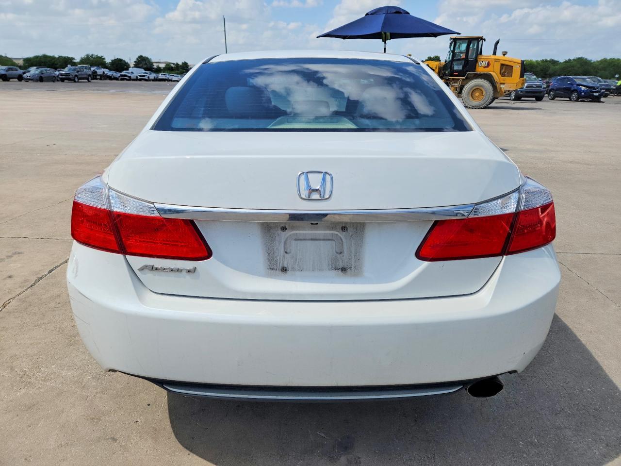 2015 Honda Accord Lx White vin: 1HGCR2F3XFA065300