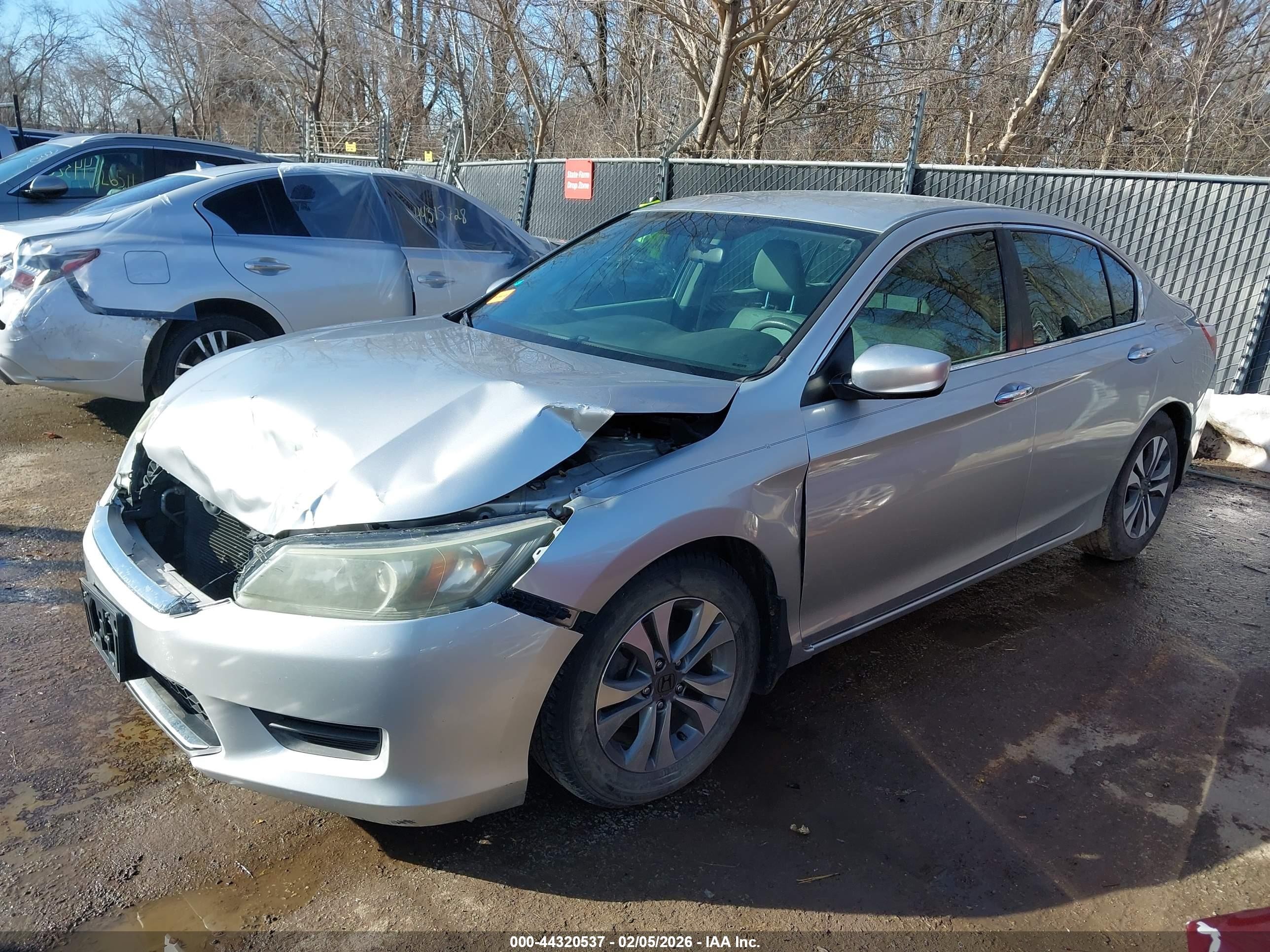 2015 Honda Accord Lx Silver vin: 1HGCR2F3XFA090990