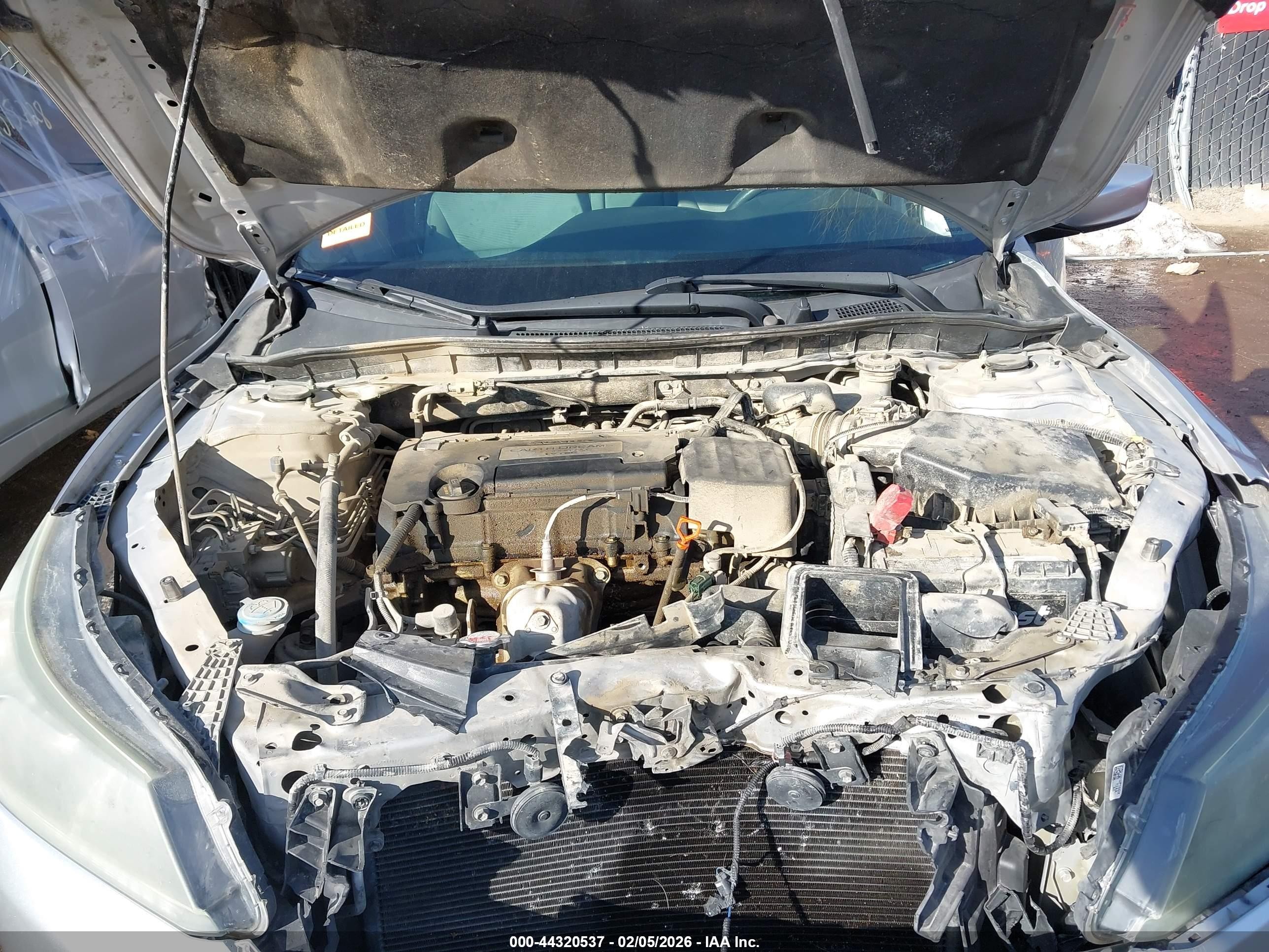 2015 Honda Accord Lx Silver vin: 1HGCR2F3XFA090990