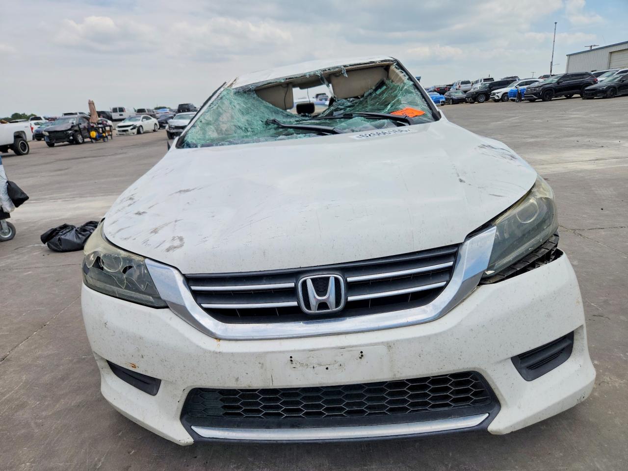 2015 Honda Accord Lx White vin: 1HGCR2F3XFA239768