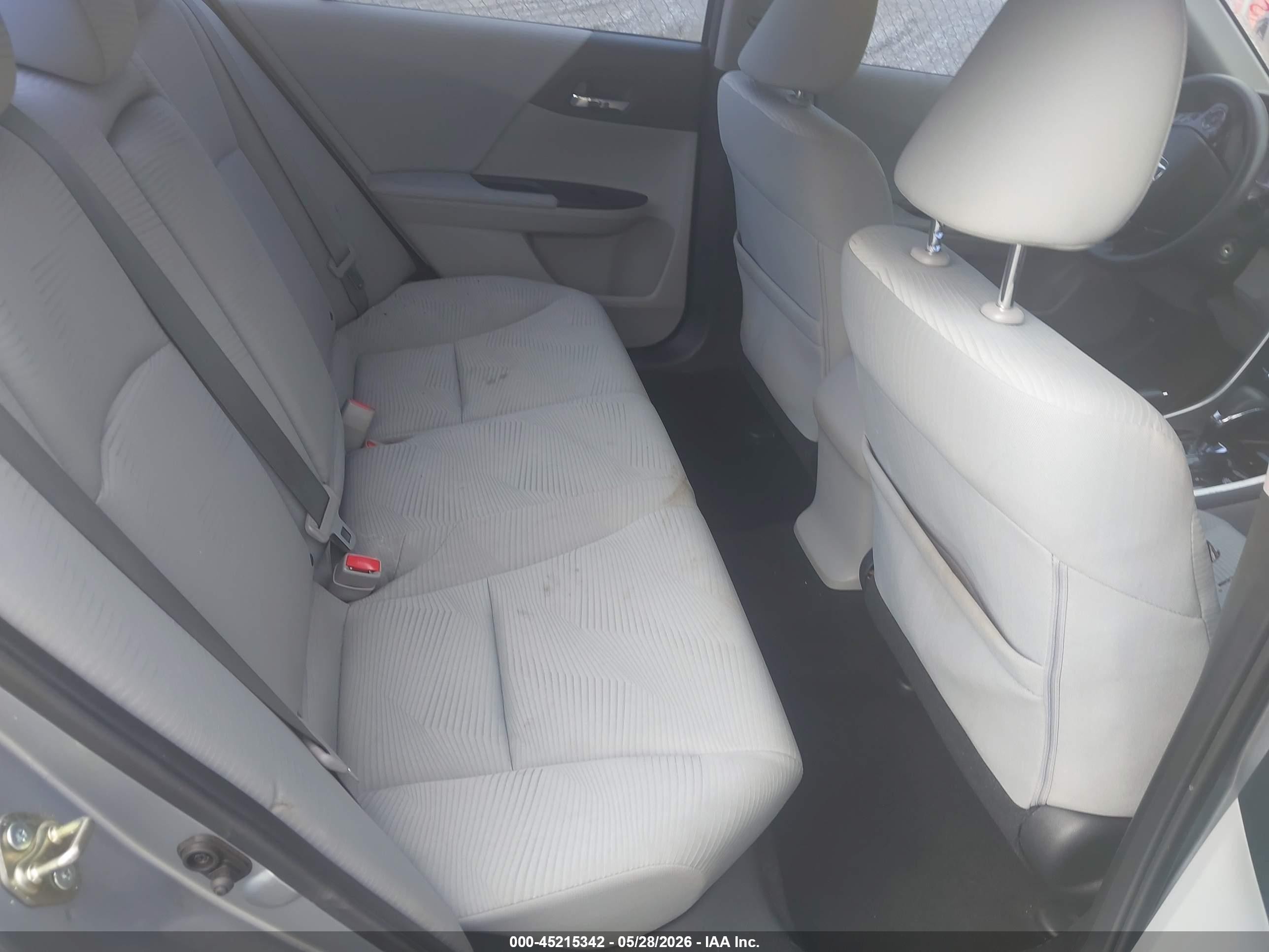 2017 Honda Accord Lx Серебряный vin: 1HGCR2F3XHA017847