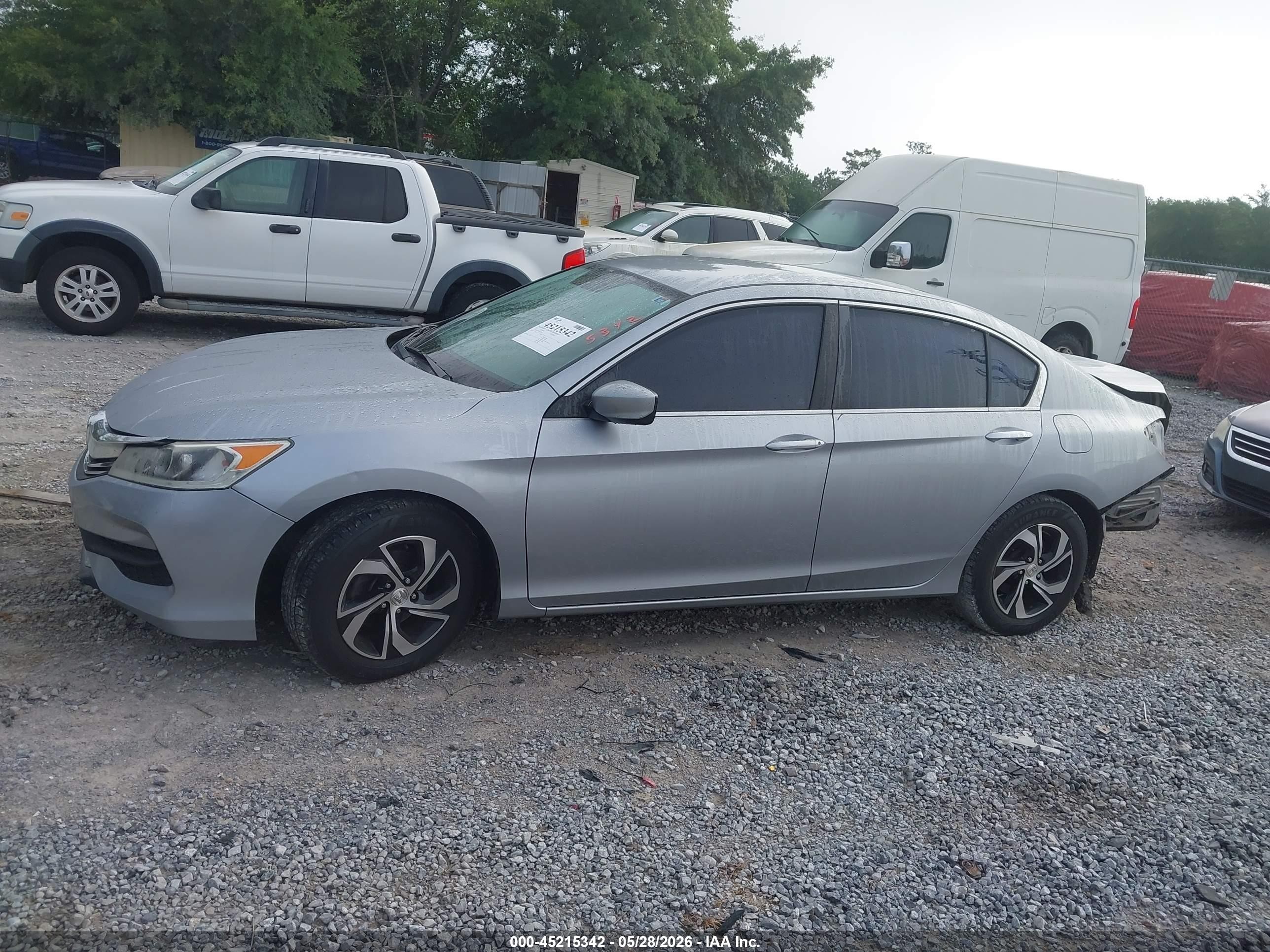 2017 Honda Accord Lx Серебряный vin: 1HGCR2F3XHA017847