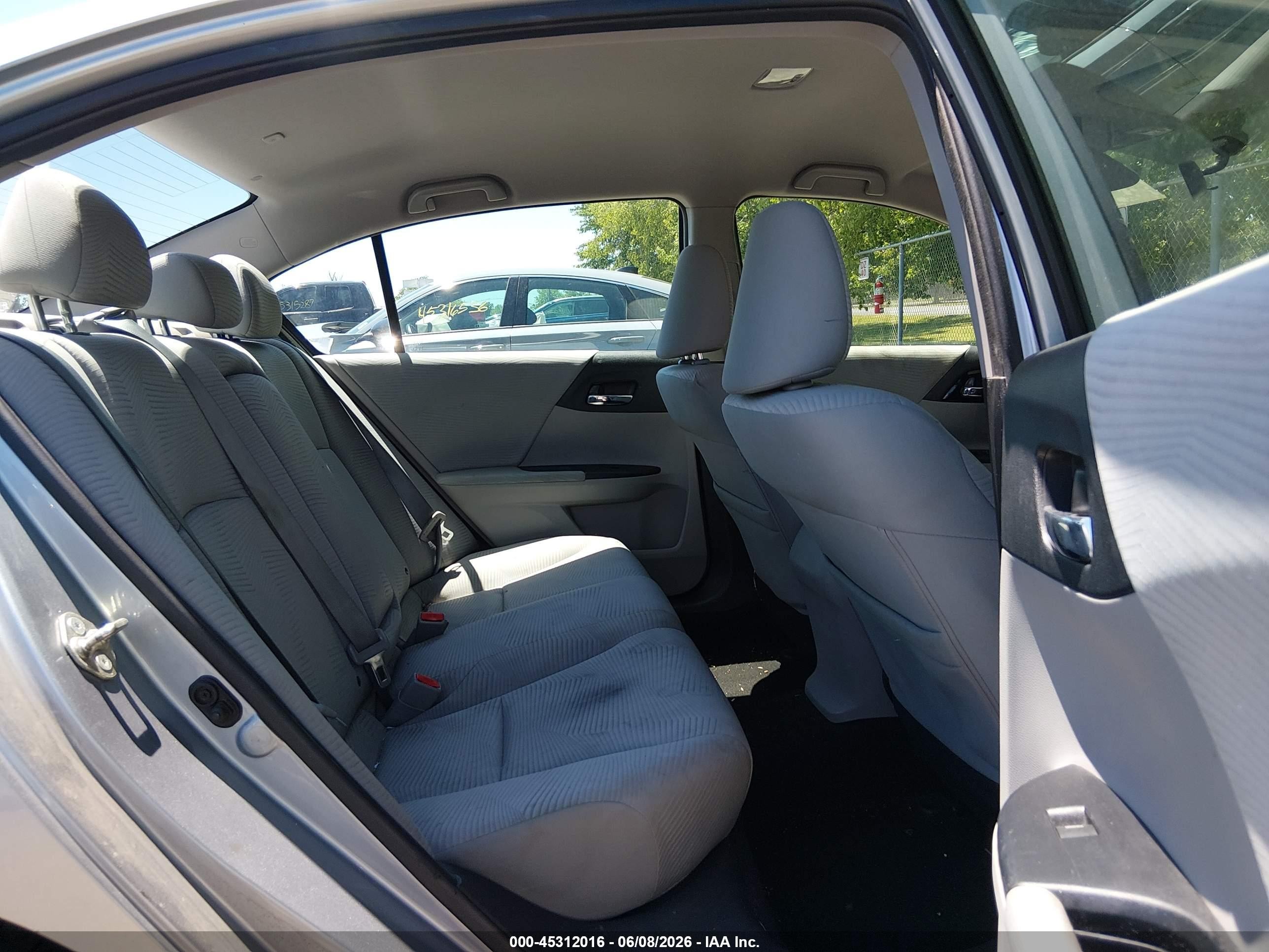 2017 Honda Accord Lx Silver vin: 1HGCR2F3XHA237506