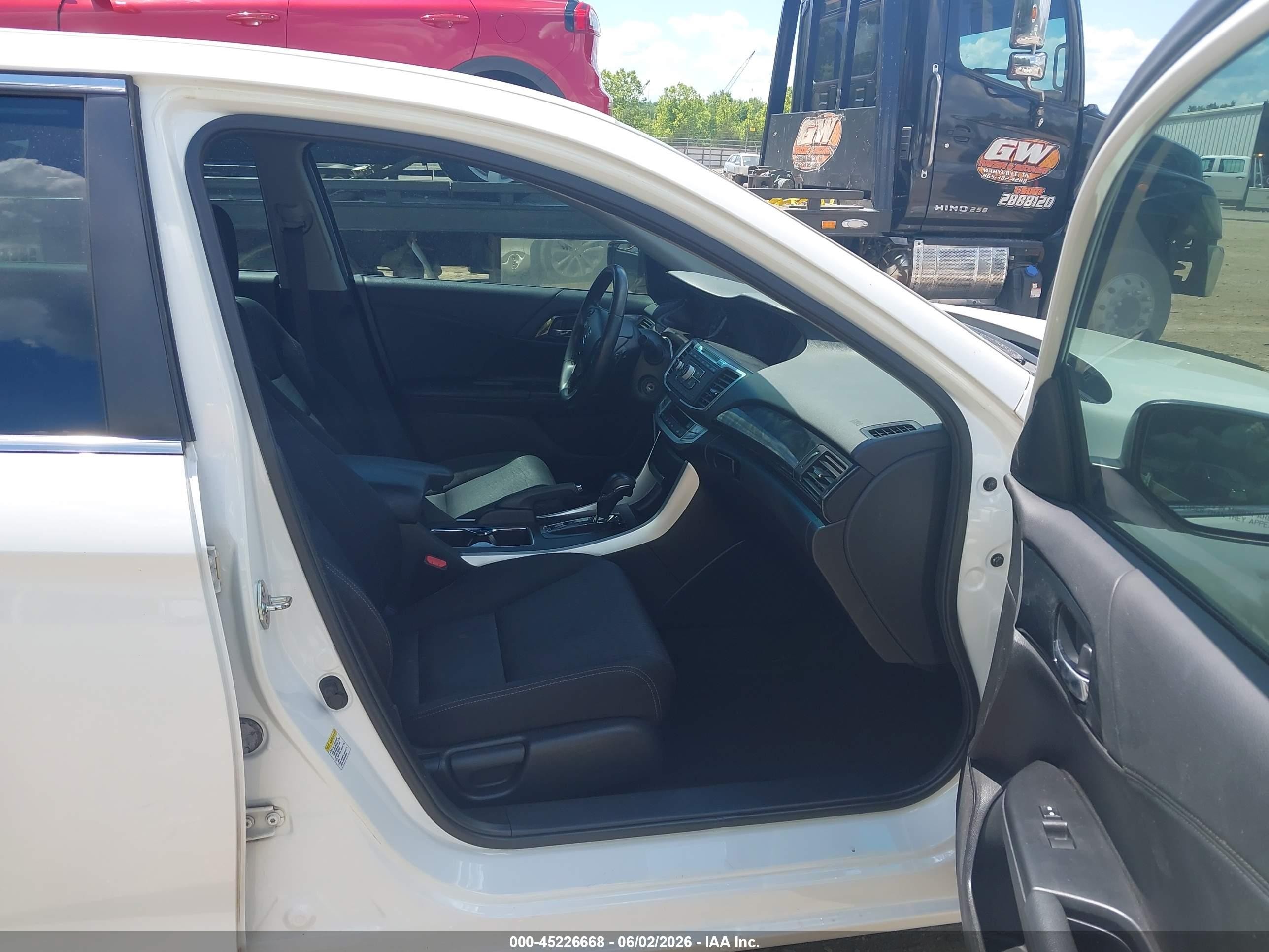 2013 Honda Accord Sport White vin: 1HGCR2F50DA121274