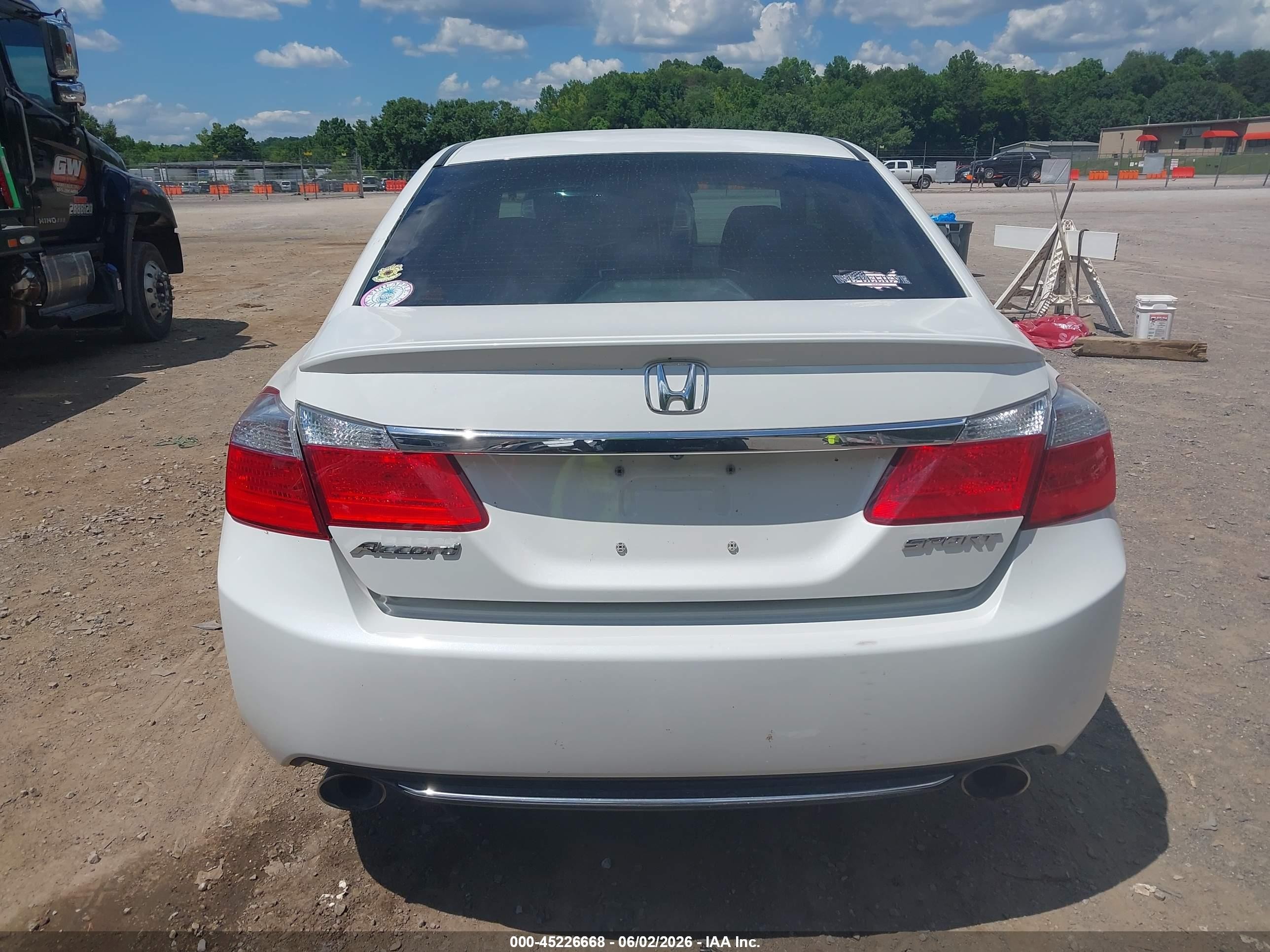 2013 Honda Accord Sport White vin: 1HGCR2F50DA121274