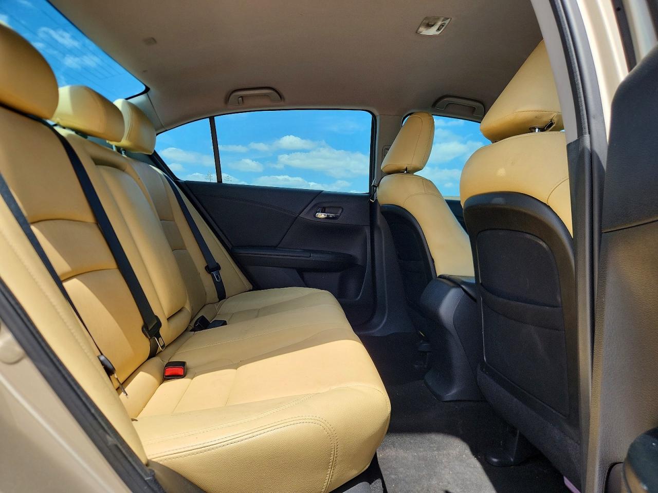 2014 Honda Accord Sport Beige vin: 1HGCR2F50EA064009