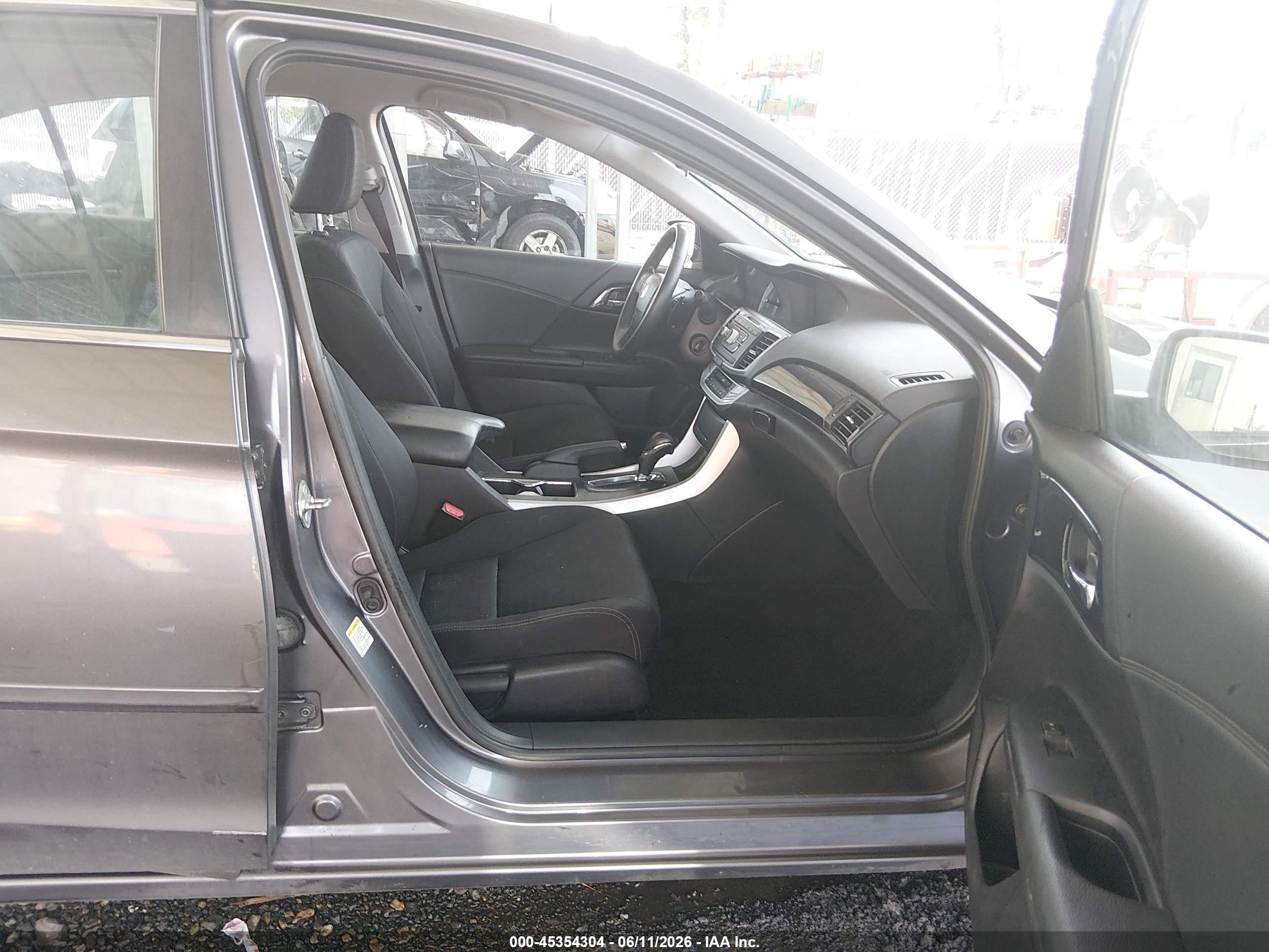 2015 Honda Accord Sport Gray vin: 1HGCR2F50FA072290