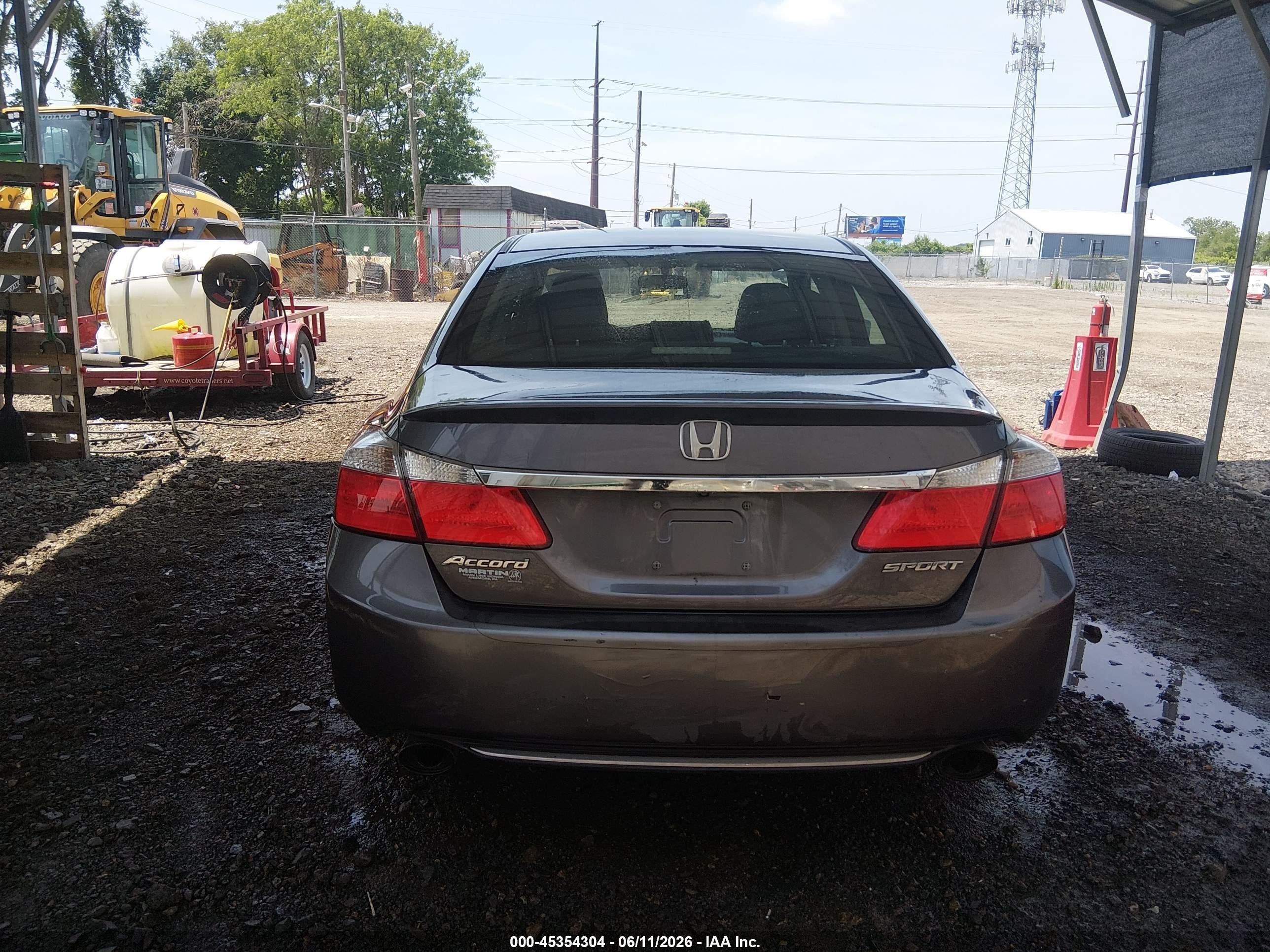 2015 Honda Accord Sport Gray vin: 1HGCR2F50FA072290