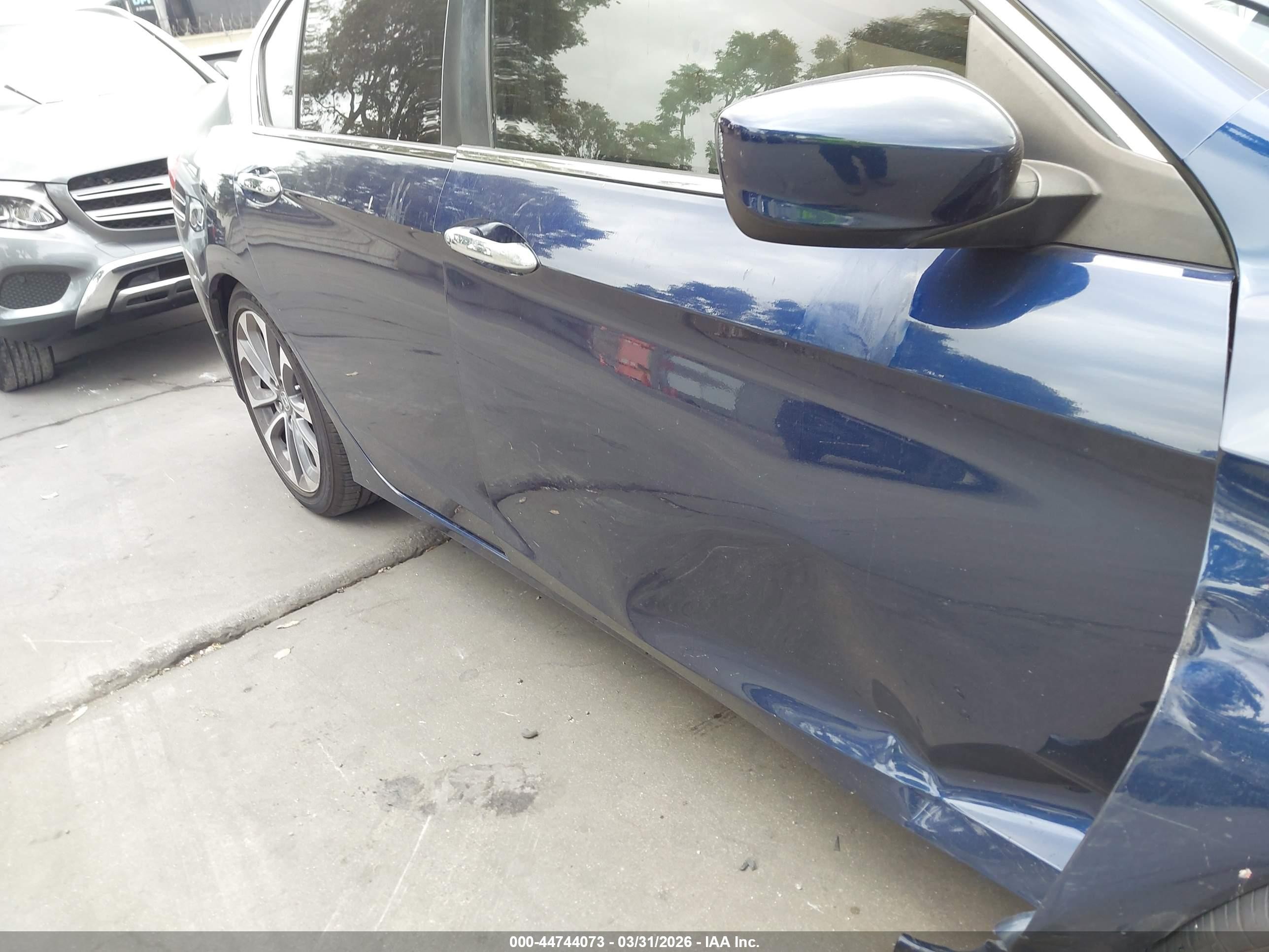 2015 Honda Accord Sport Navy vin: 1HGCR2F50FA076159