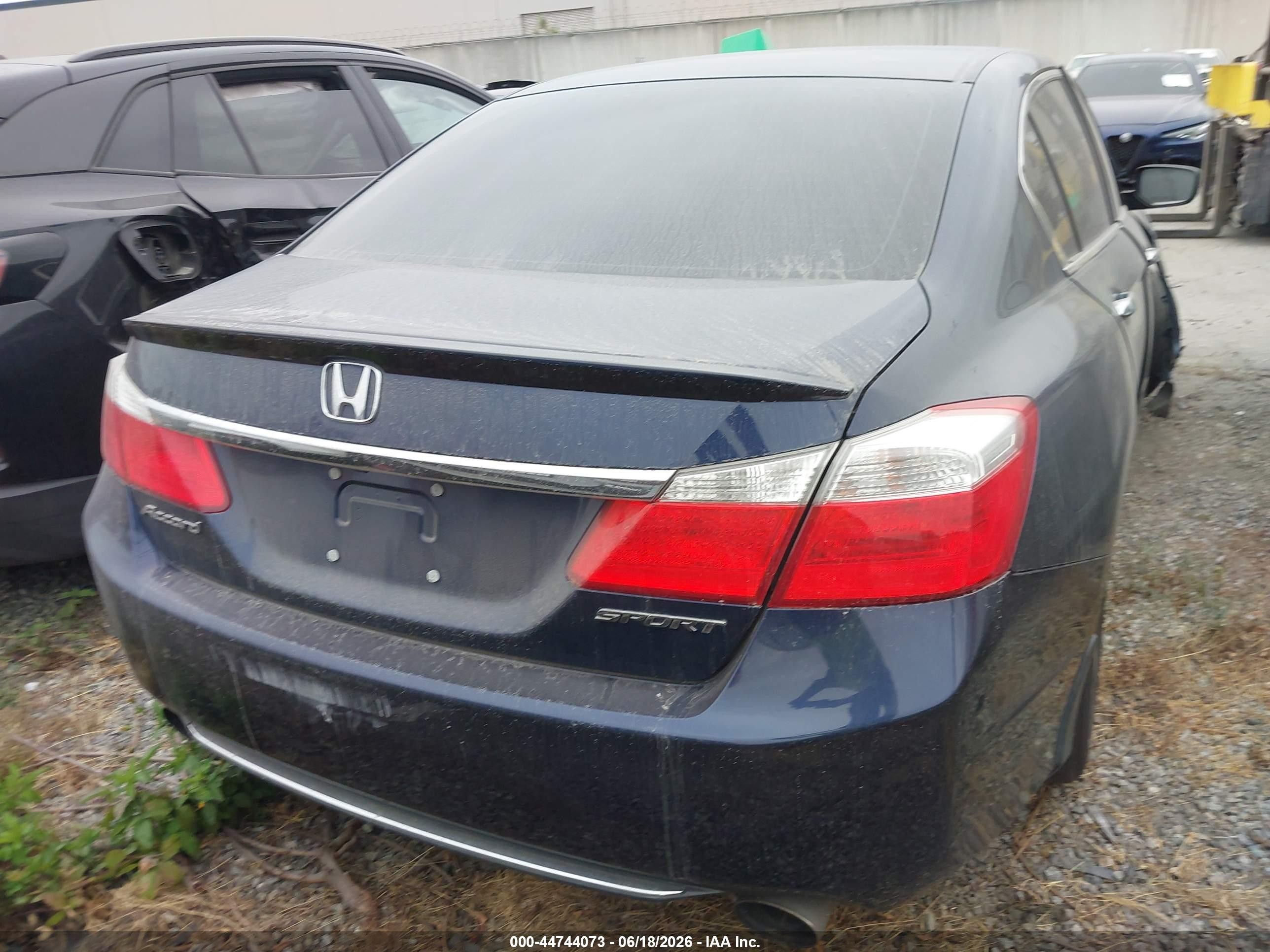 2015 Honda Accord Sport Navy vin: 1HGCR2F50FA076159