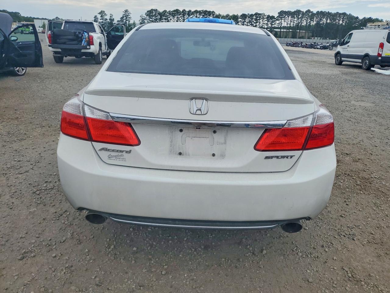 2015 Honda Accord Sport White vin: 1HGCR2F50FA194597
