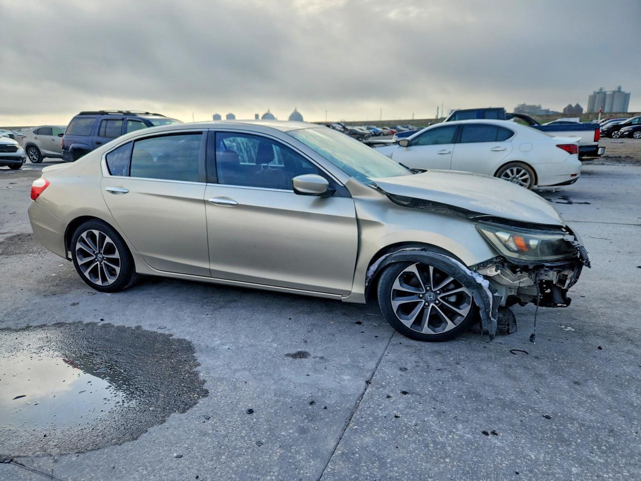 2015 Honda Accord Sport Gold vin: 1HGCR2F50FA206697