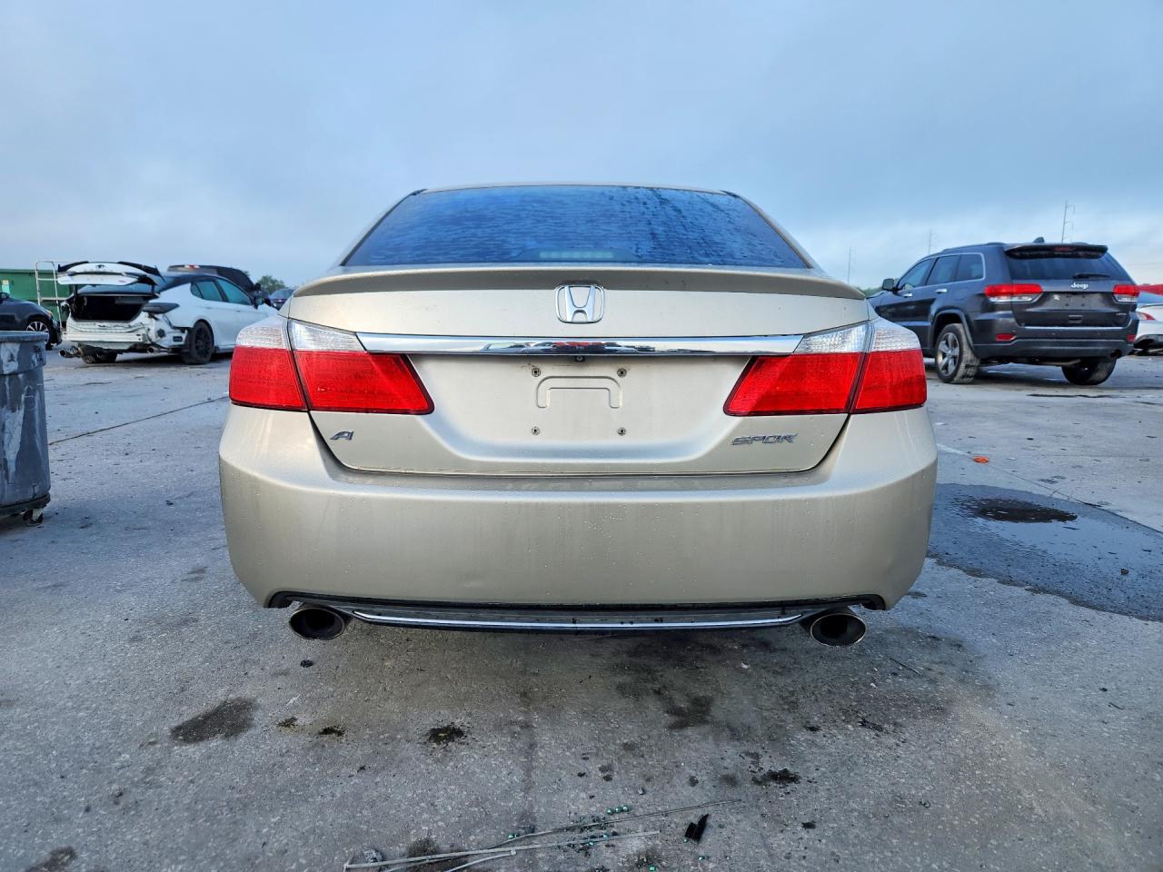 2015 Honda Accord Sport Gold vin: 1HGCR2F50FA206697