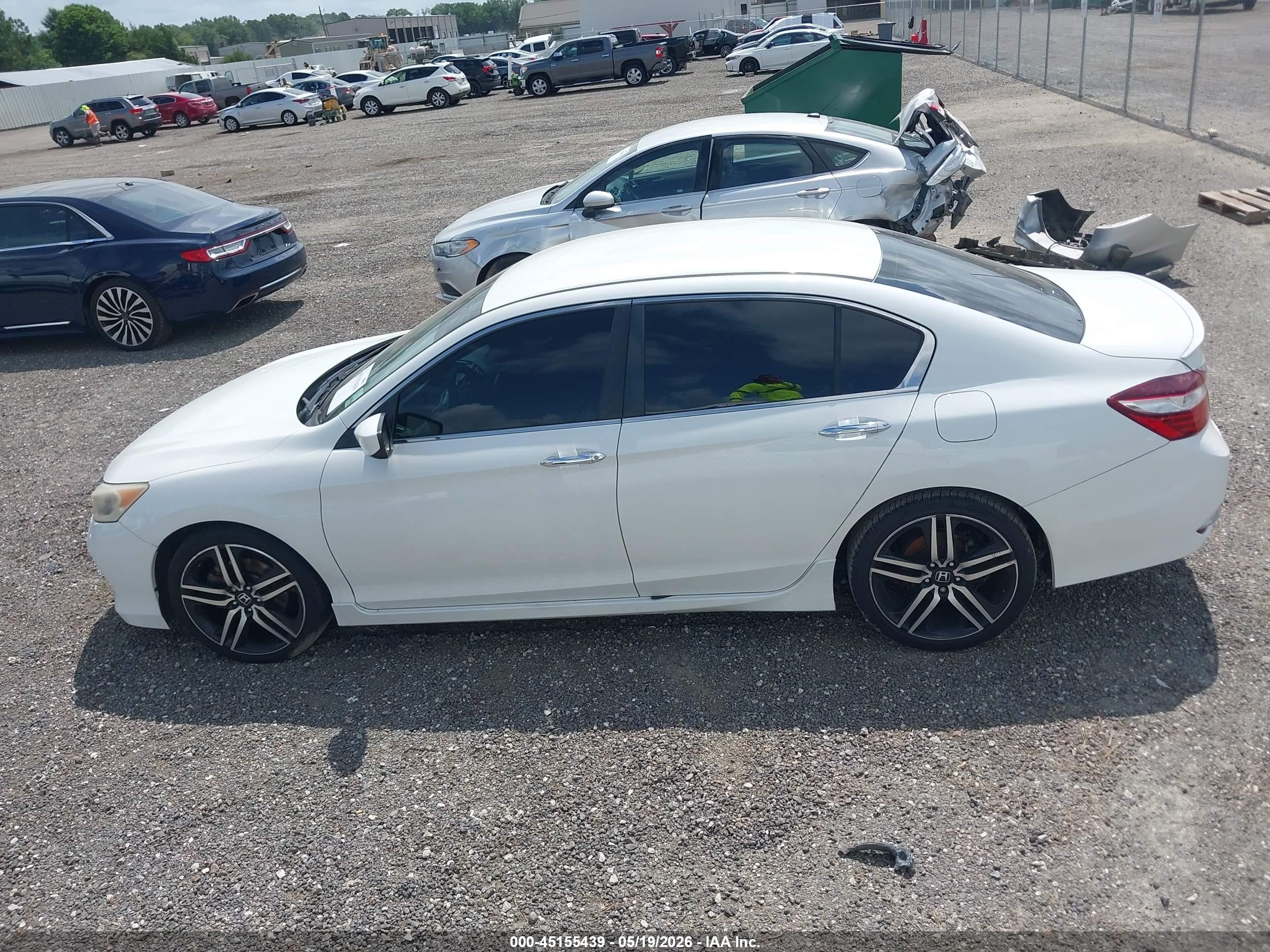 2017 Honda Accord Sport Белый vin: 1HGCR2F50HA219355