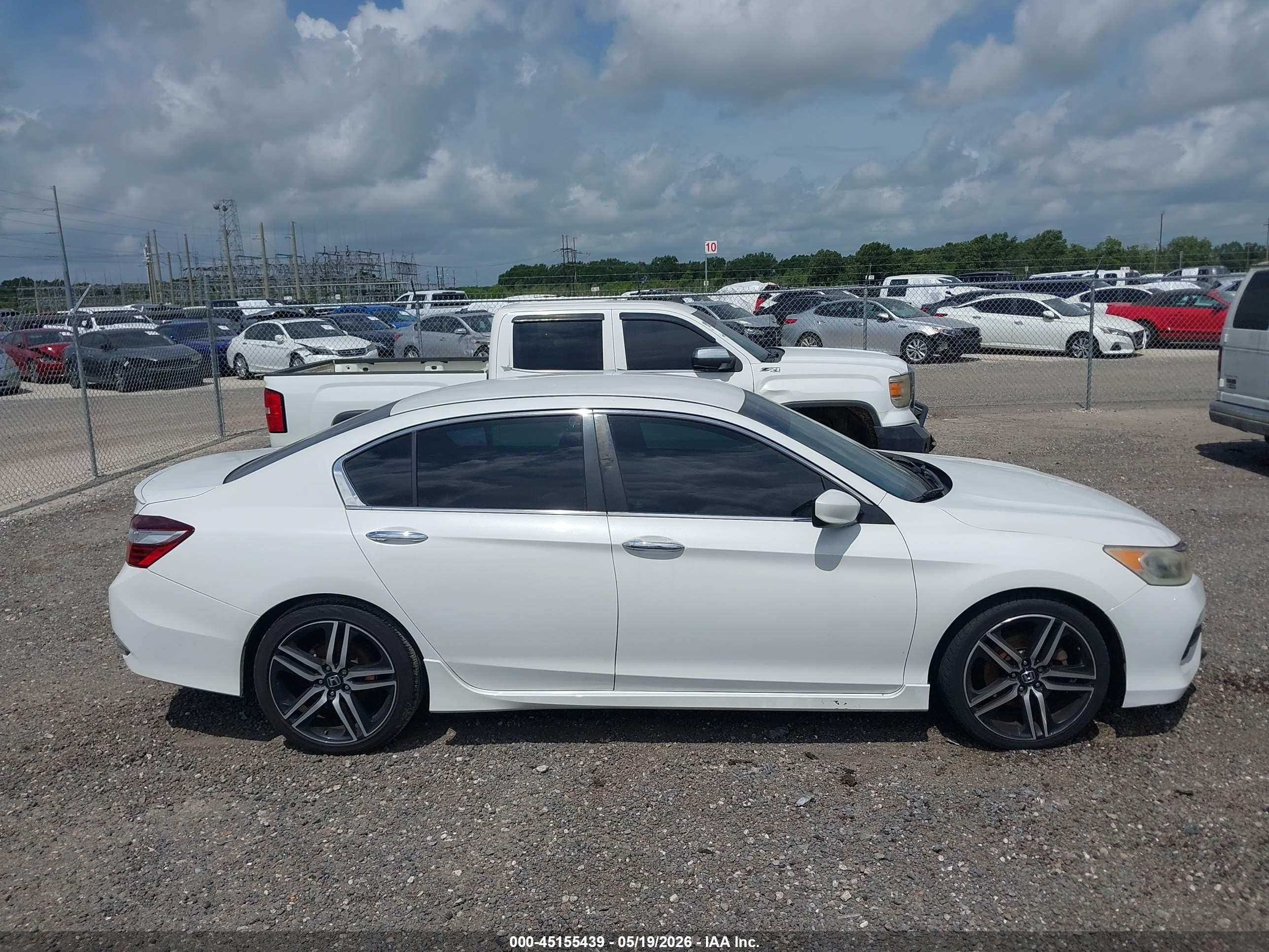 2017 Honda Accord Sport Белый vin: 1HGCR2F50HA219355
