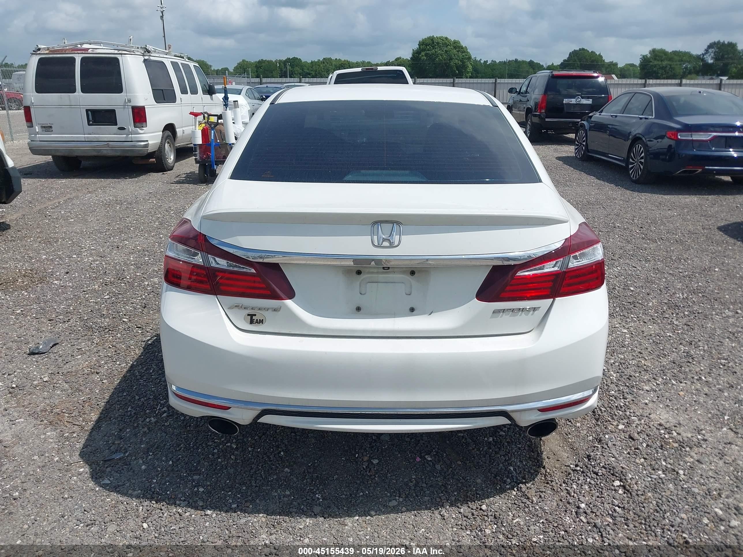 2017 Honda Accord Sport Белый vin: 1HGCR2F50HA219355