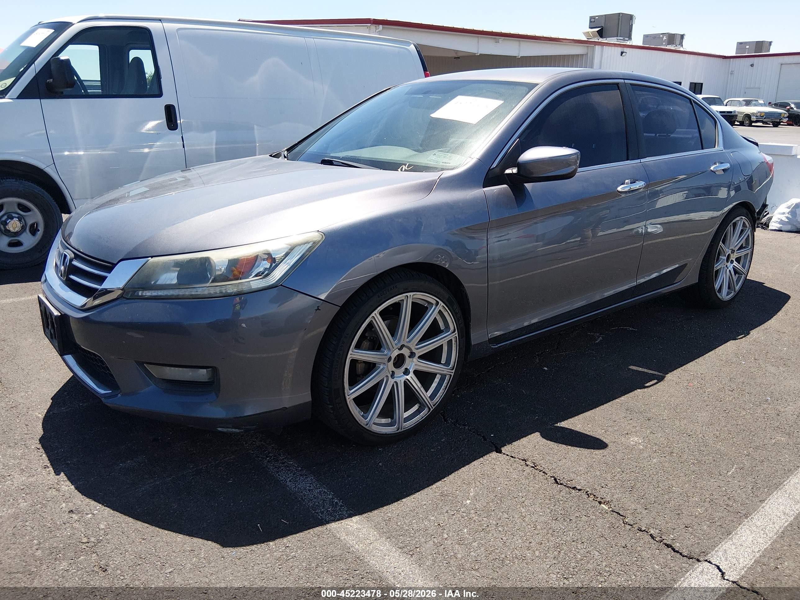 2015 Honda Accord Sport Gray vin: 1HGCR2F51FA109072