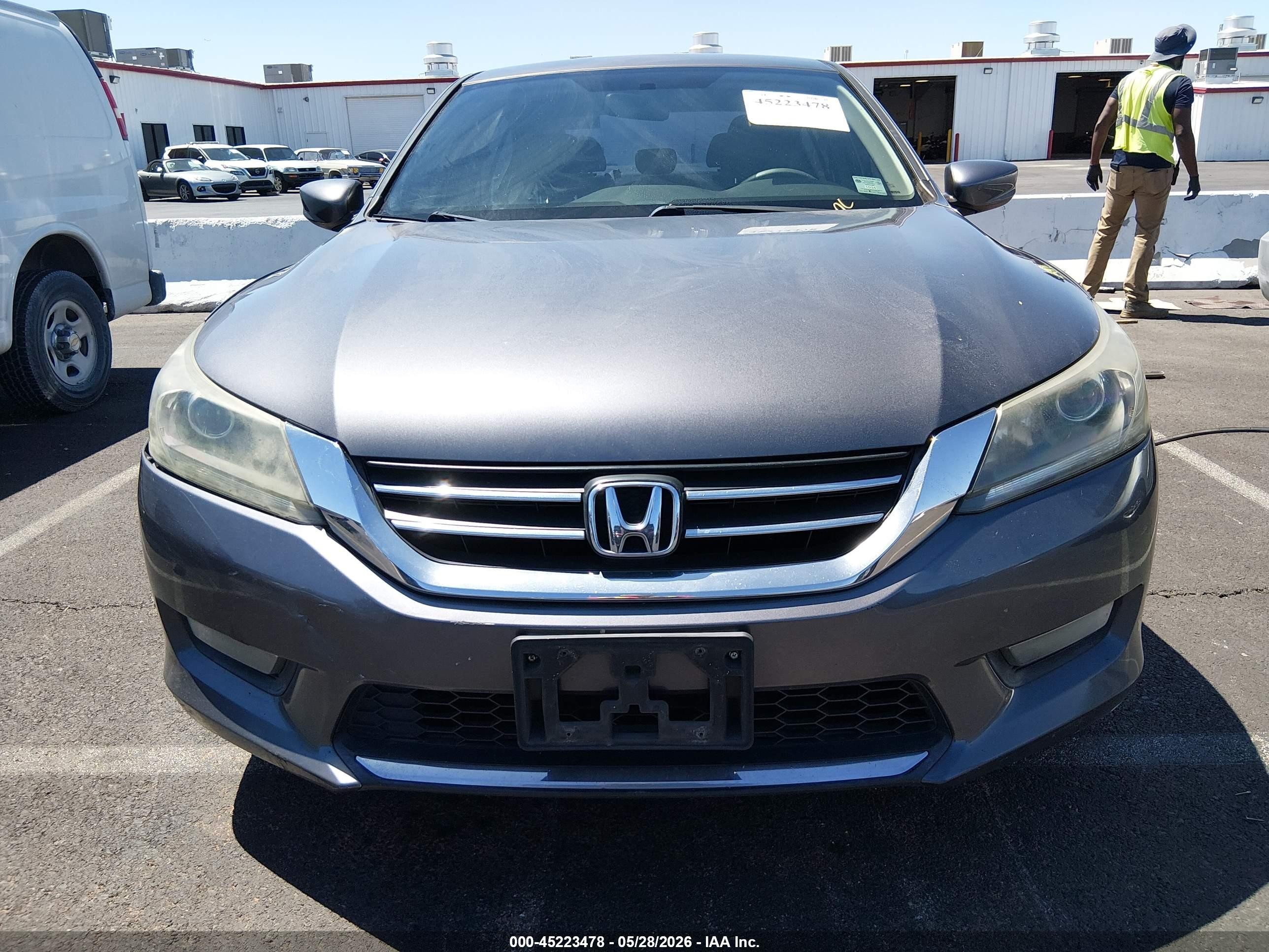 2015 Honda Accord Sport Gray vin: 1HGCR2F51FA109072