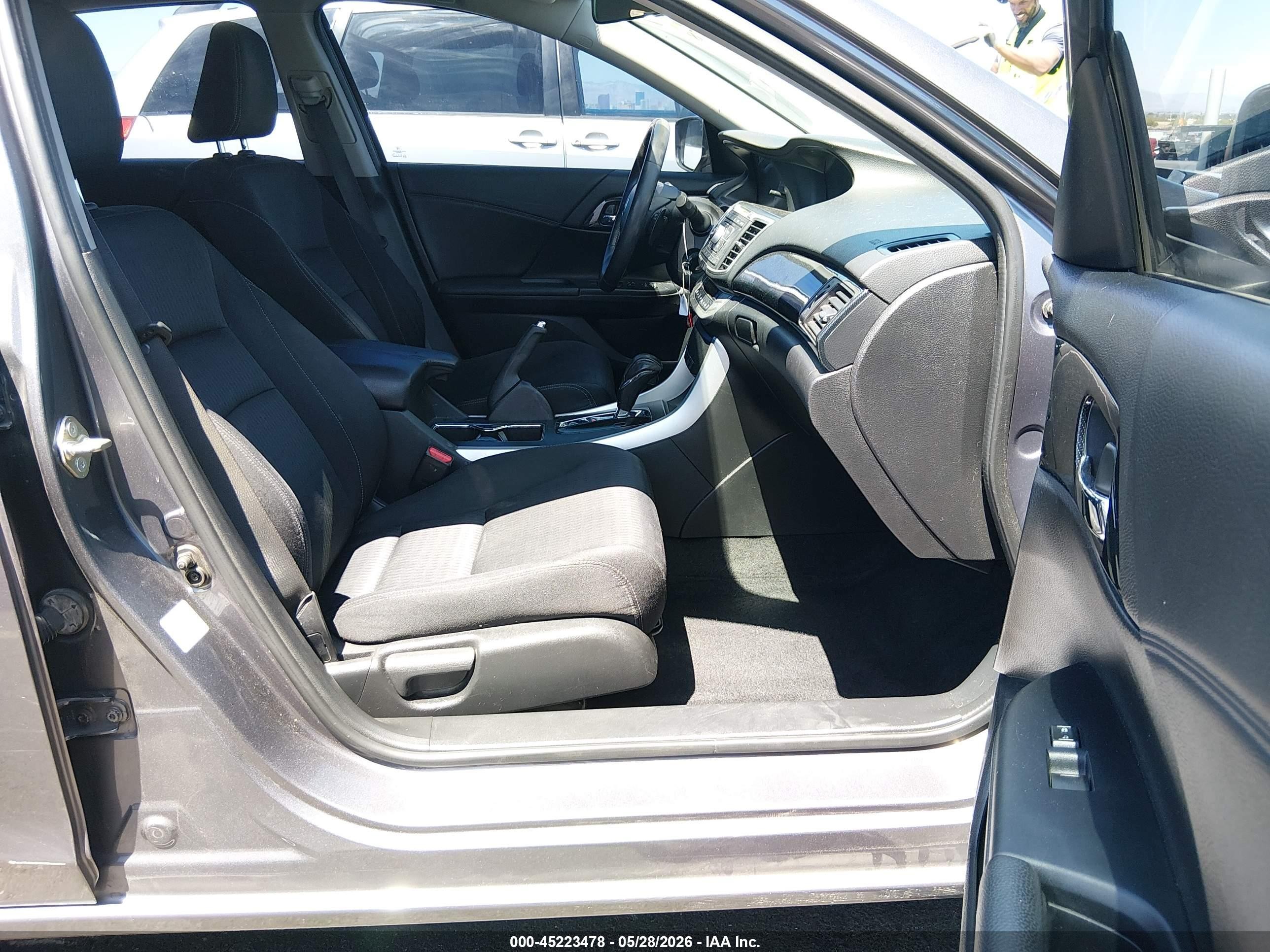 2015 Honda Accord Sport Gray vin: 1HGCR2F51FA109072
