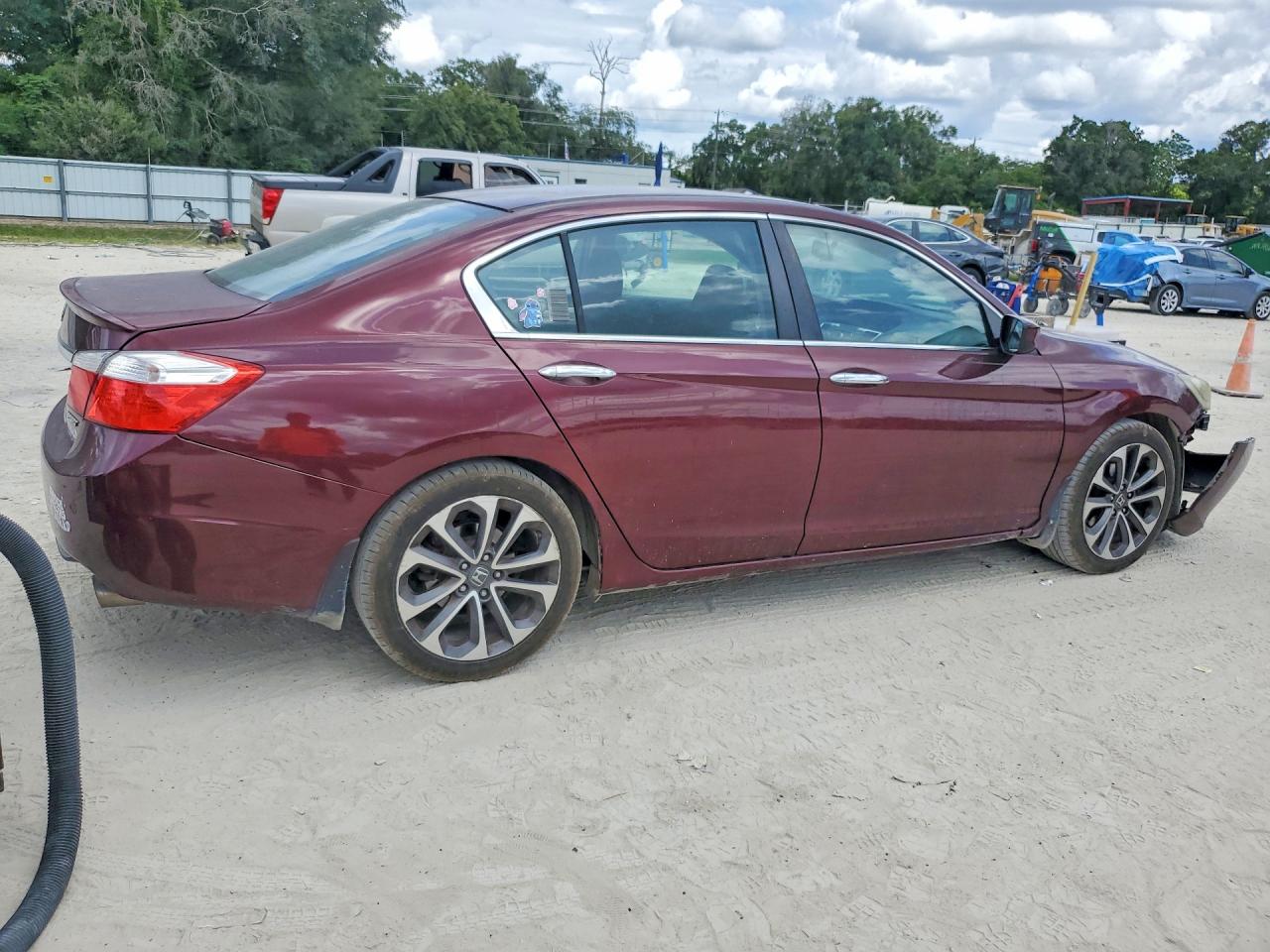 2015 Honda Accord Sport Burgundy vin: 1HGCR2F51FA164489