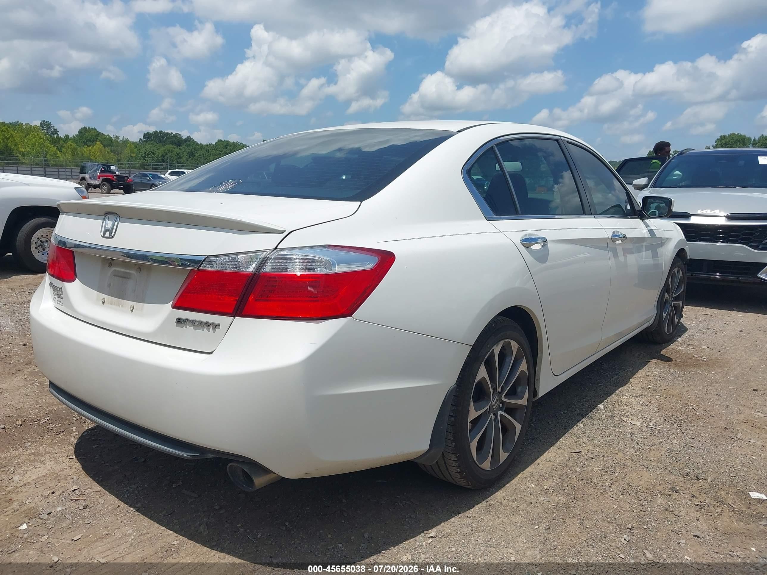 2015 Honda Accord Sport White vin: 1HGCR2F51FA236176