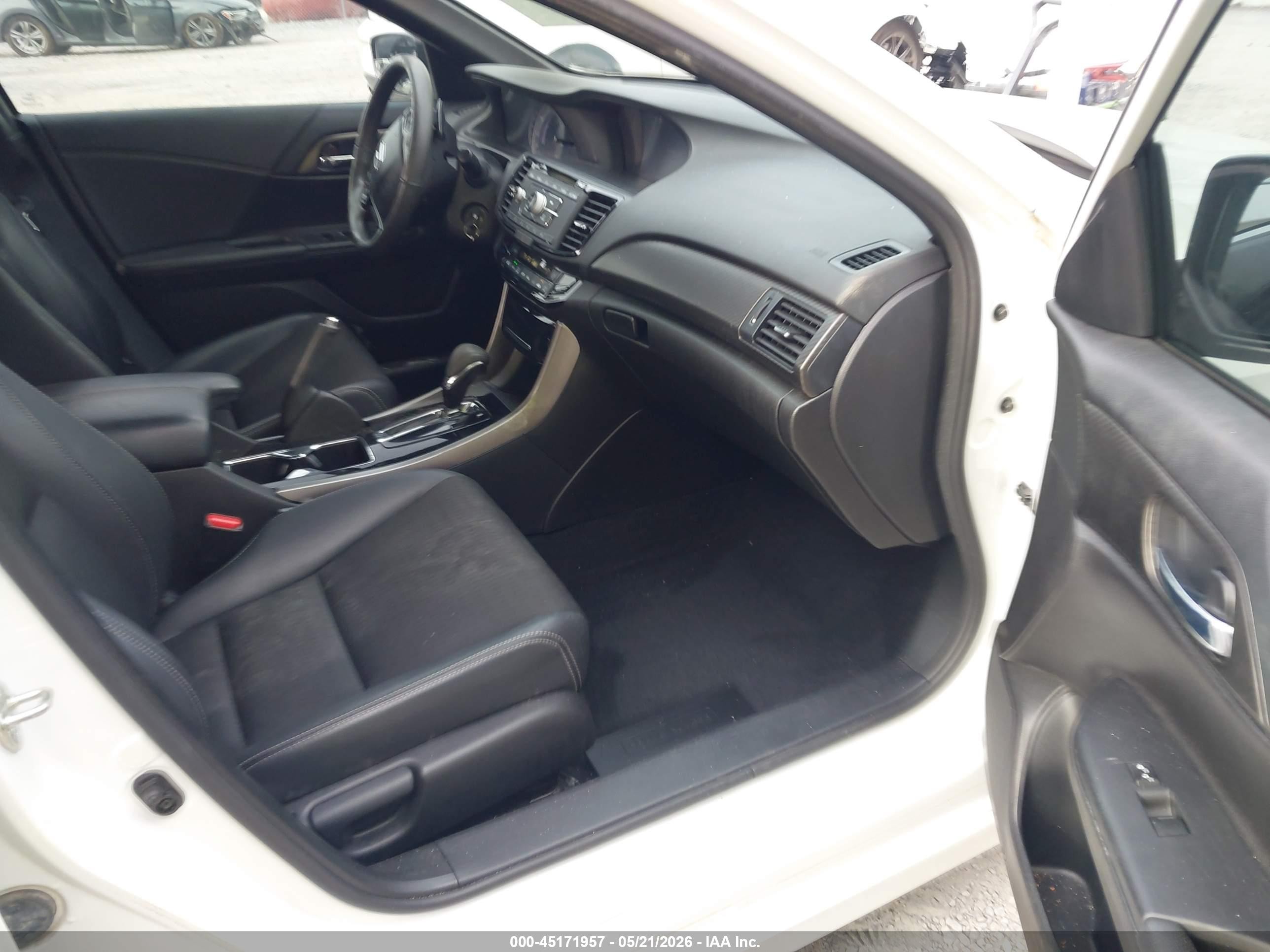 2017 Honda Accord Sport Белый vin: 1HGCR2F51HA287793