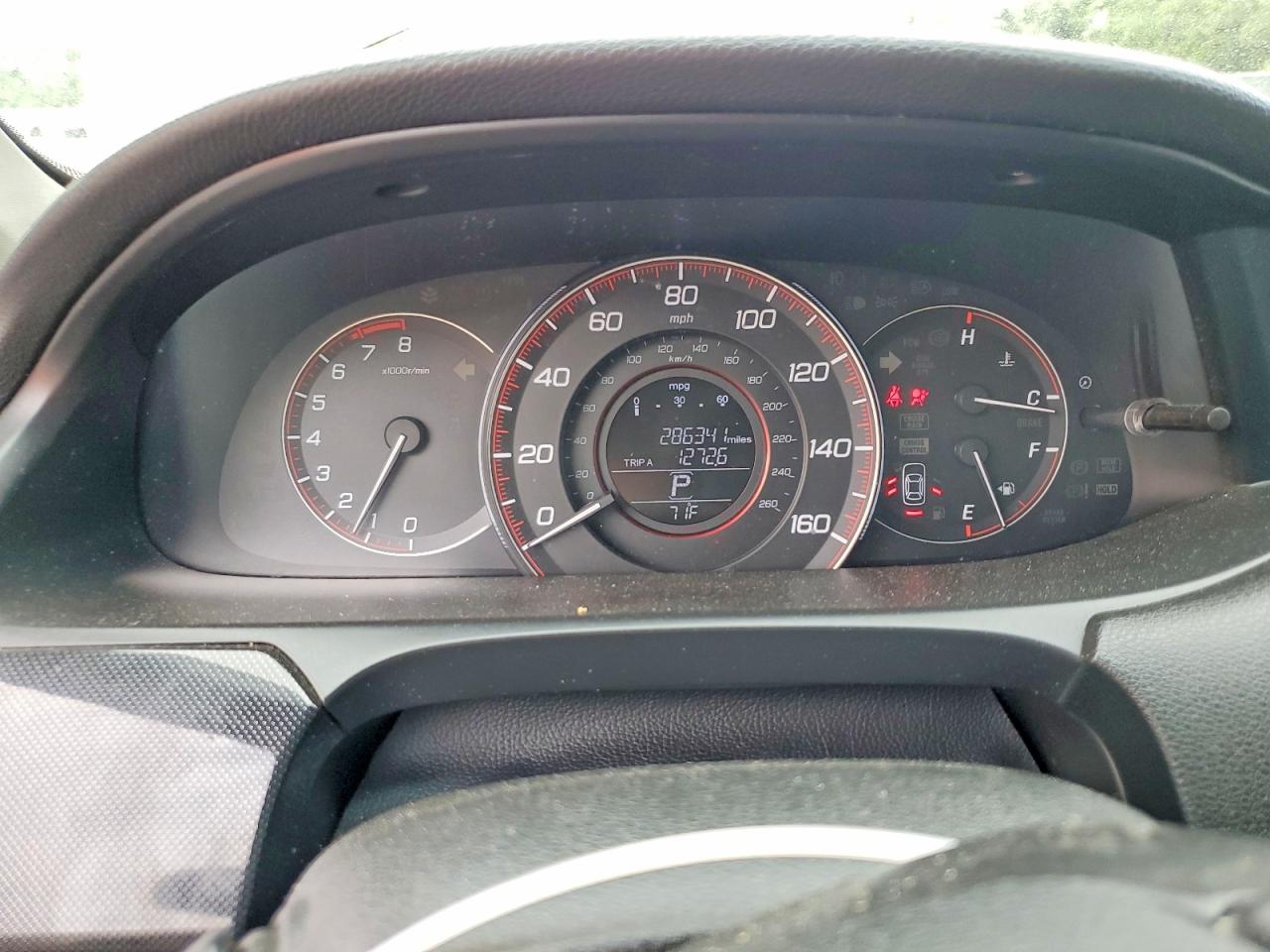 2013 Honda Accord Burgundy vin: 1HGCR2F52DA176051