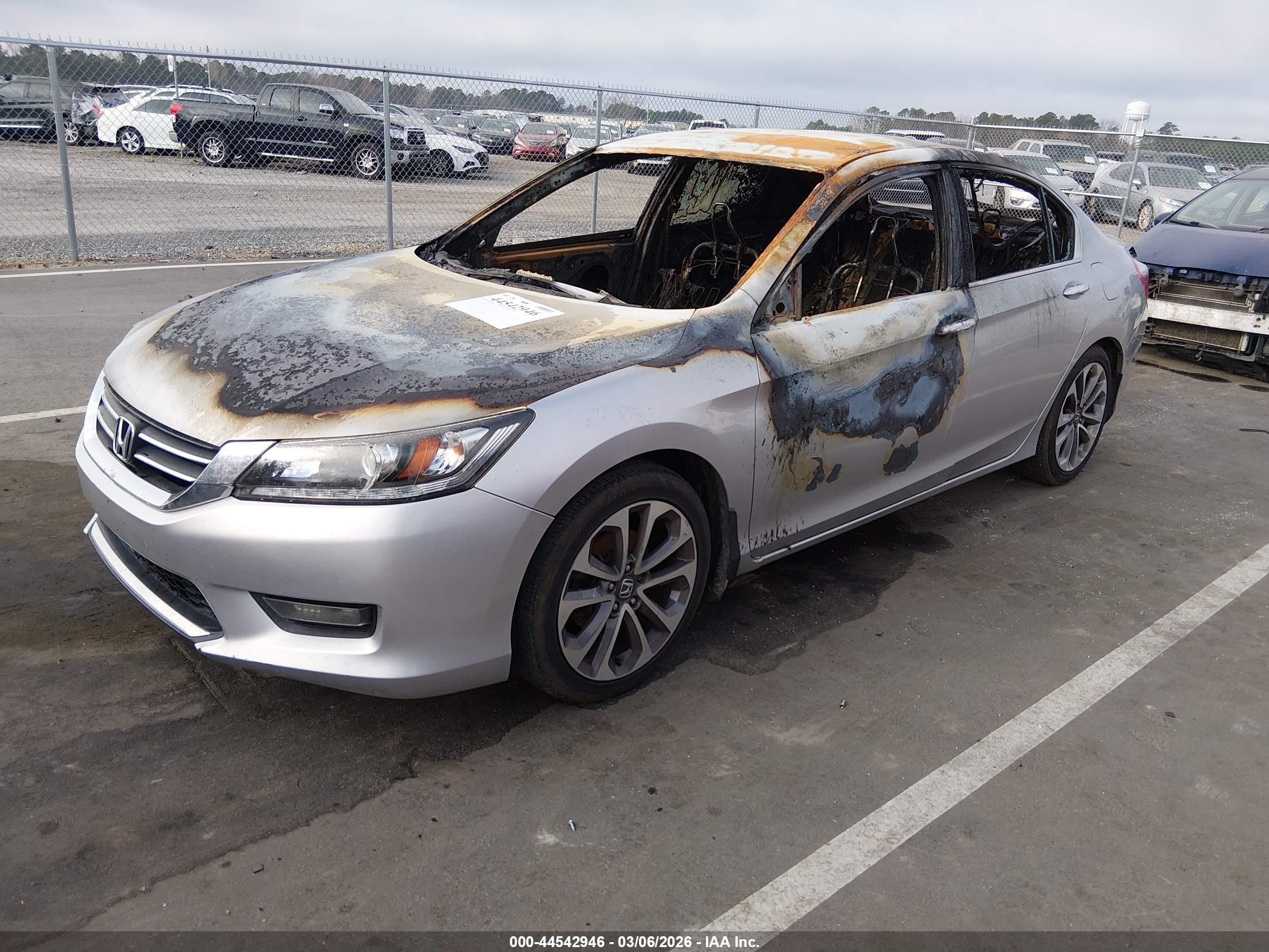 2014 Honda Accord Sport Серебряный vin: 1HGCR2F52EA044909