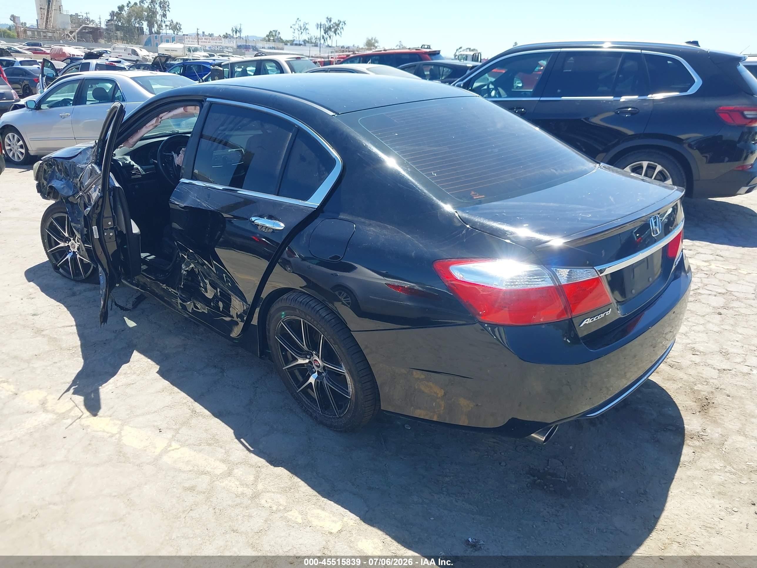 2015 Honda Accord Sport Черный vin: 1HGCR2F52FA002631