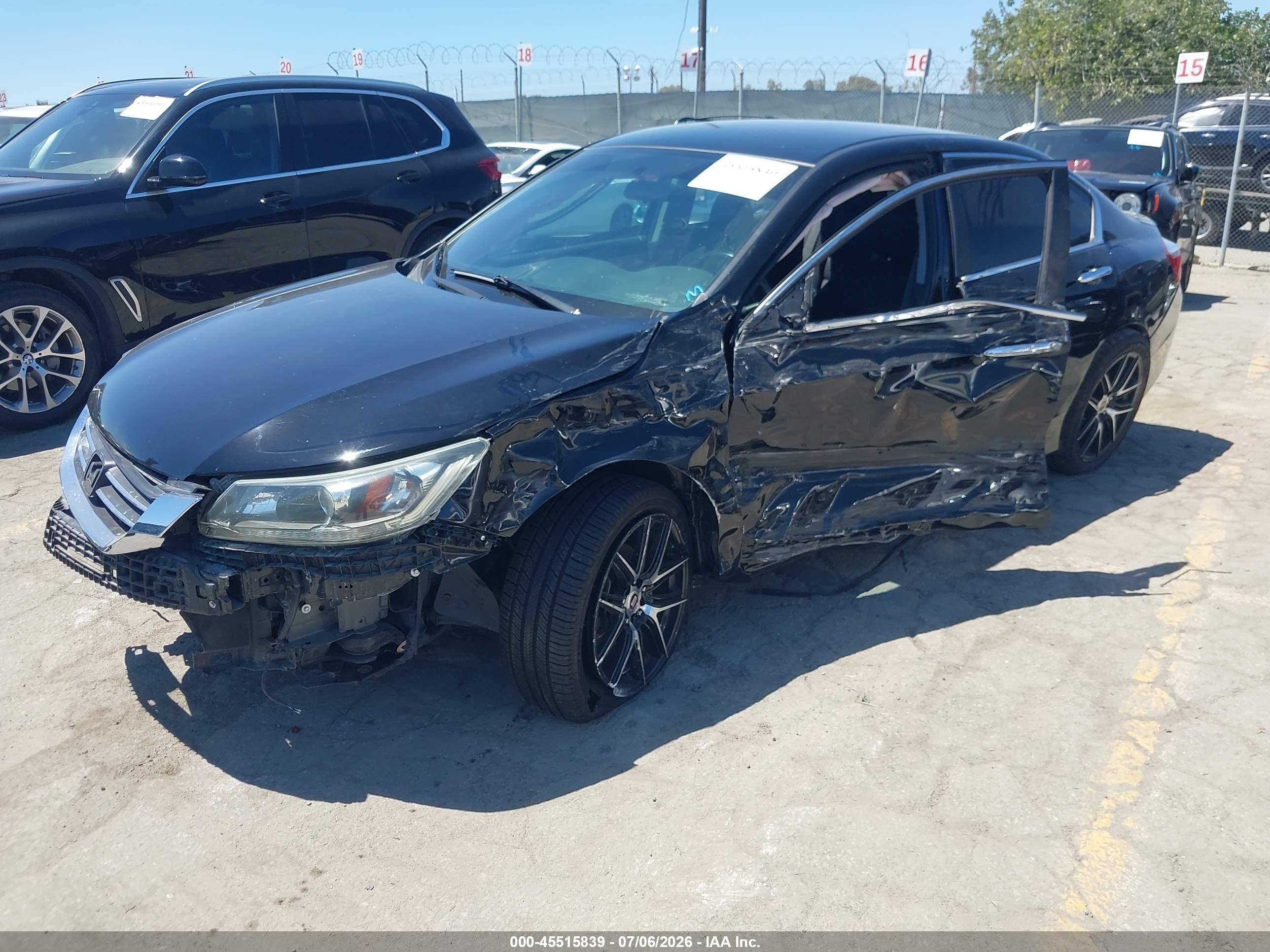 2015 Honda Accord Sport Черный vin: 1HGCR2F52FA002631