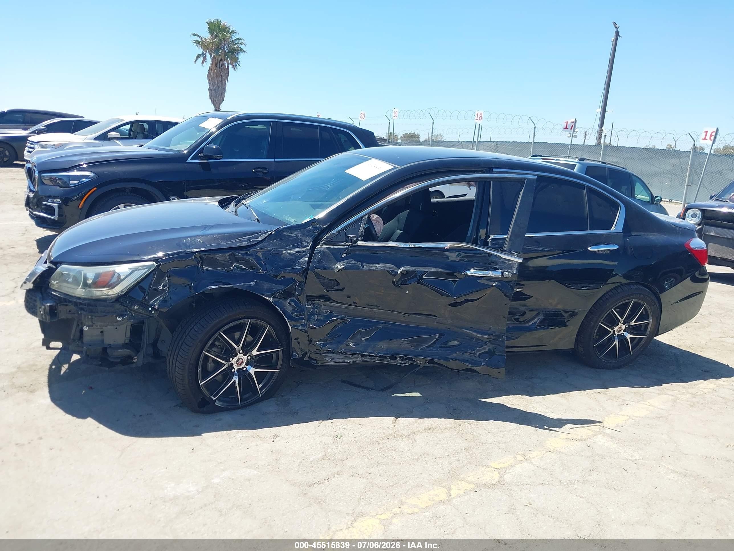 2015 Honda Accord Sport Черный vin: 1HGCR2F52FA002631