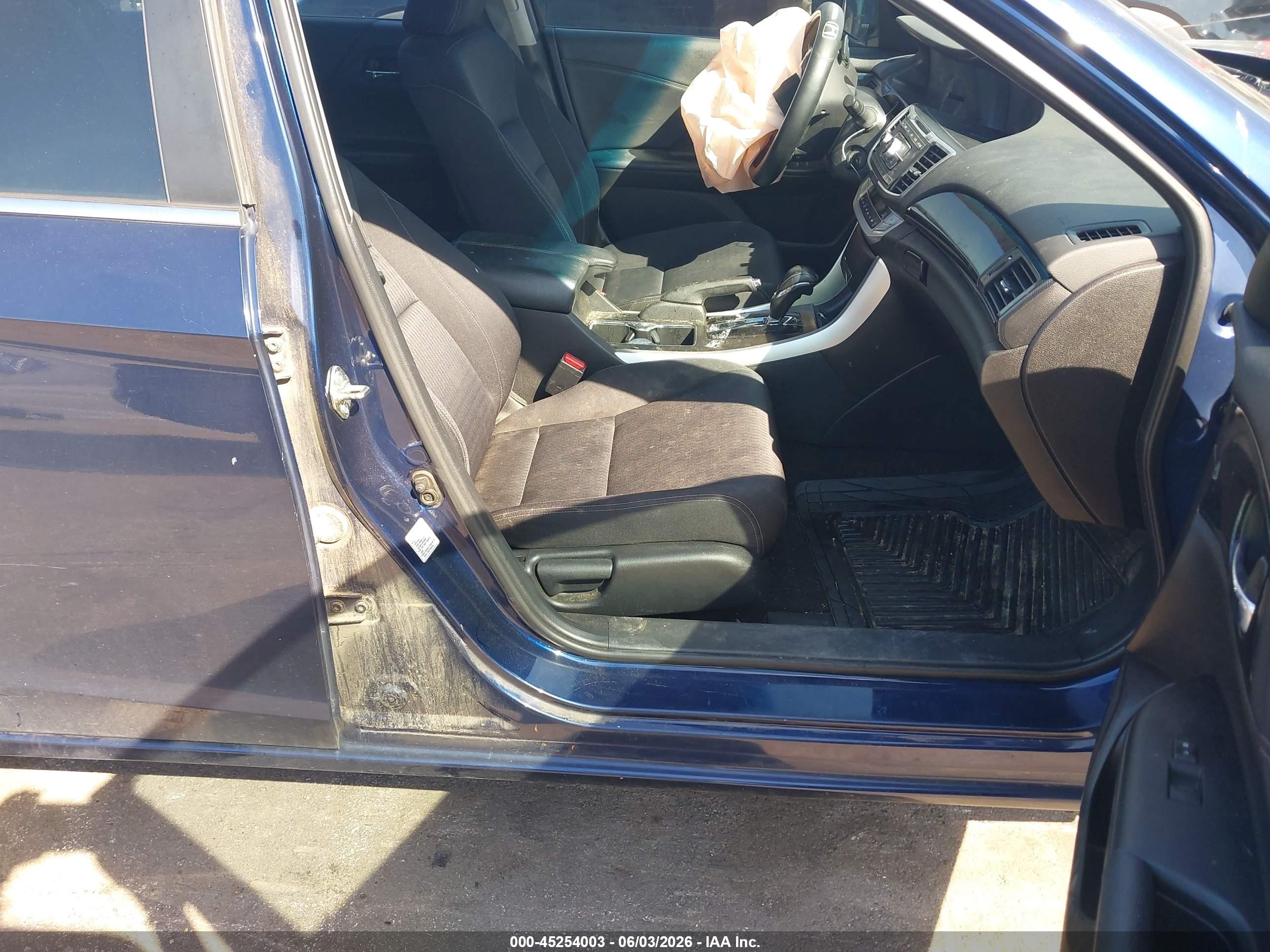2015 Honda Accord Sport Blue vin: 1HGCR2F52FA016397