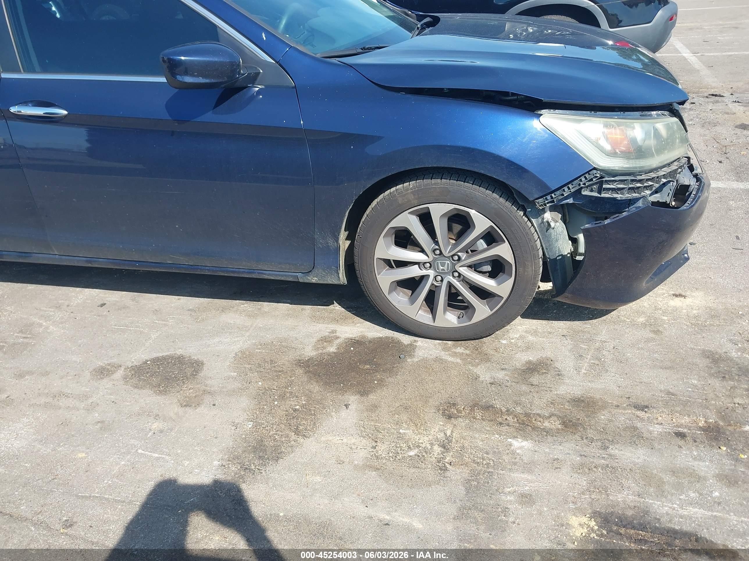 2015 Honda Accord Sport Blue vin: 1HGCR2F52FA016397