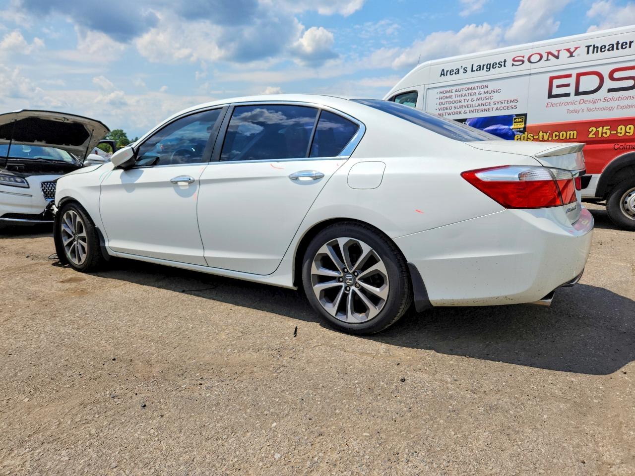 2015 Honda Accord Sport White vin: 1HGCR2F52FA025049