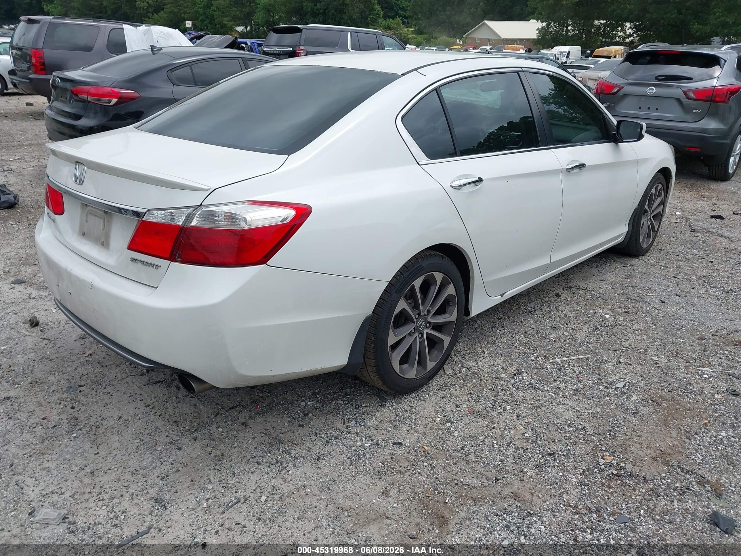 2015 Honda Accord Sport White vin: 1HGCR2F52FA030803