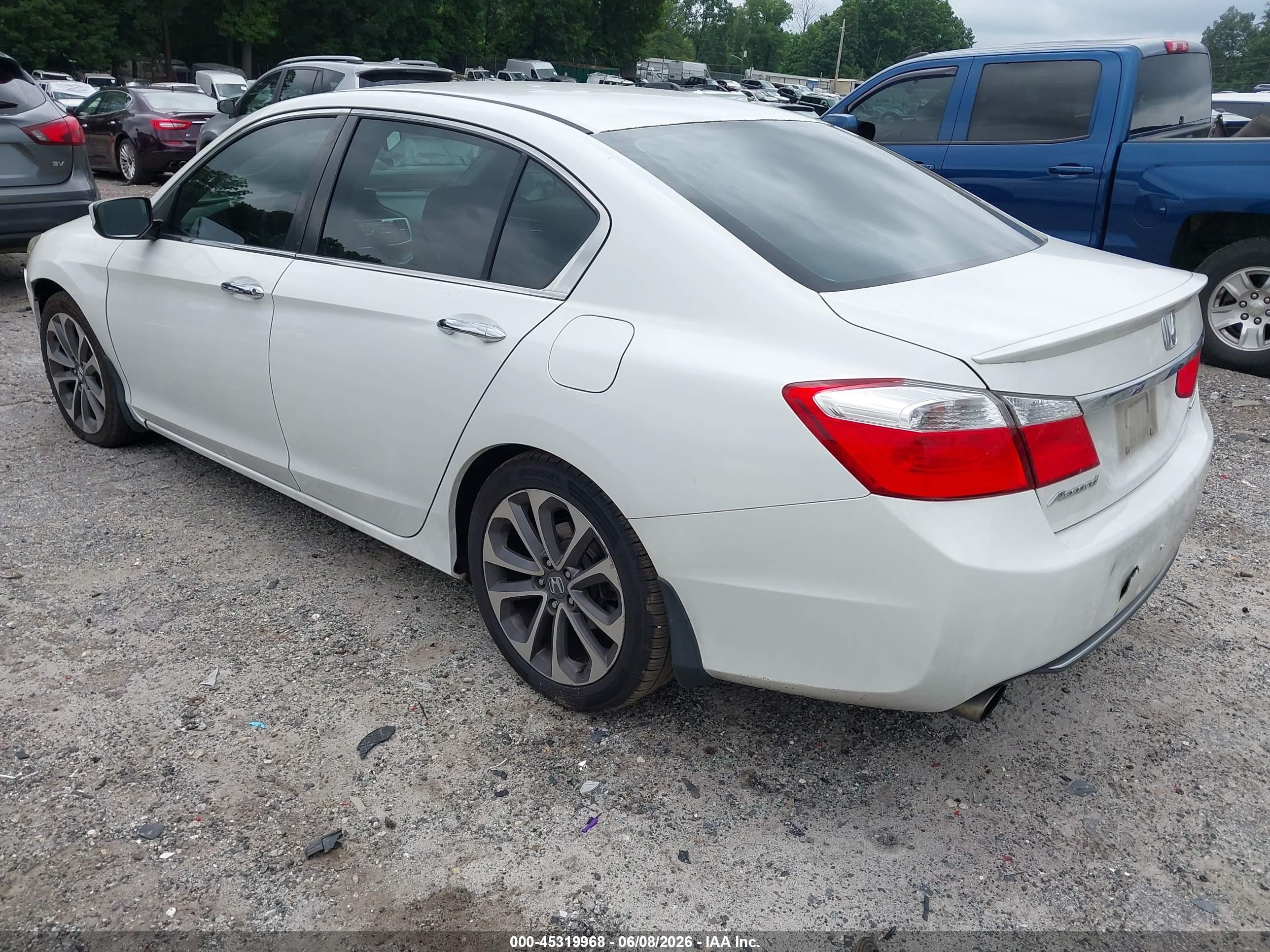 2015 Honda Accord Sport White vin: 1HGCR2F52FA030803