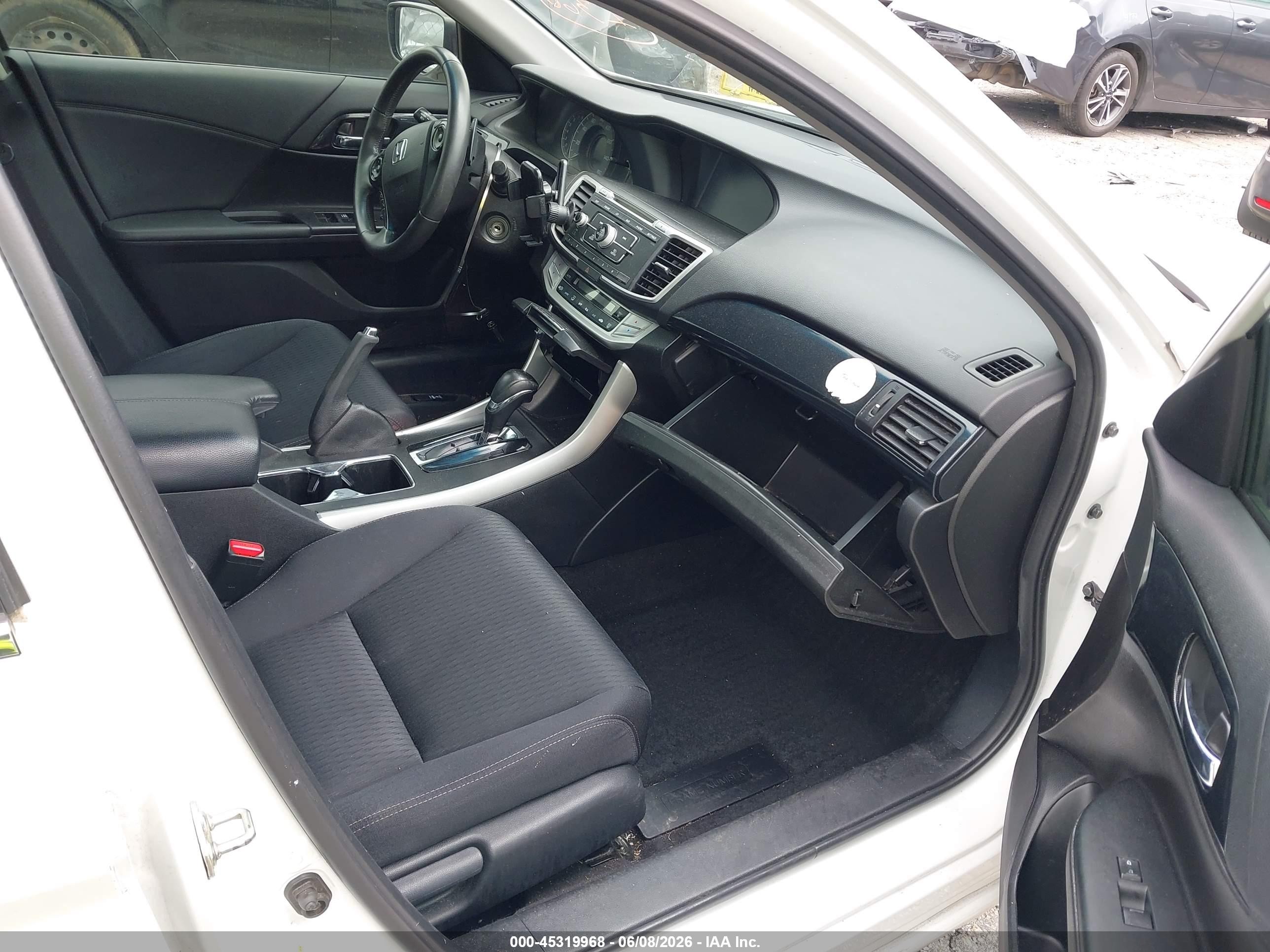 2015 Honda Accord Sport White vin: 1HGCR2F52FA030803