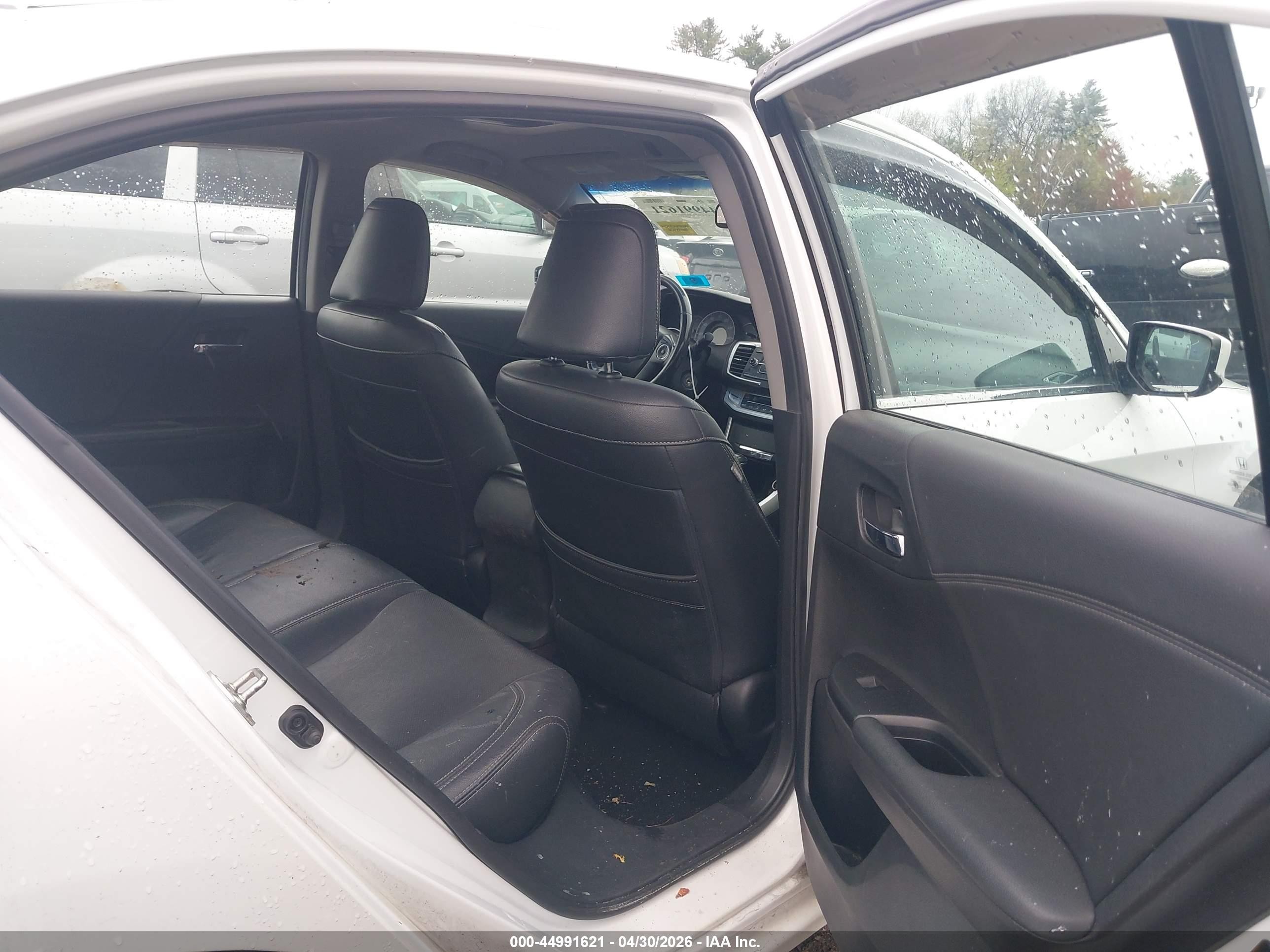 2015 Honda Accord Sport White vin: 1HGCR2F52FA051358