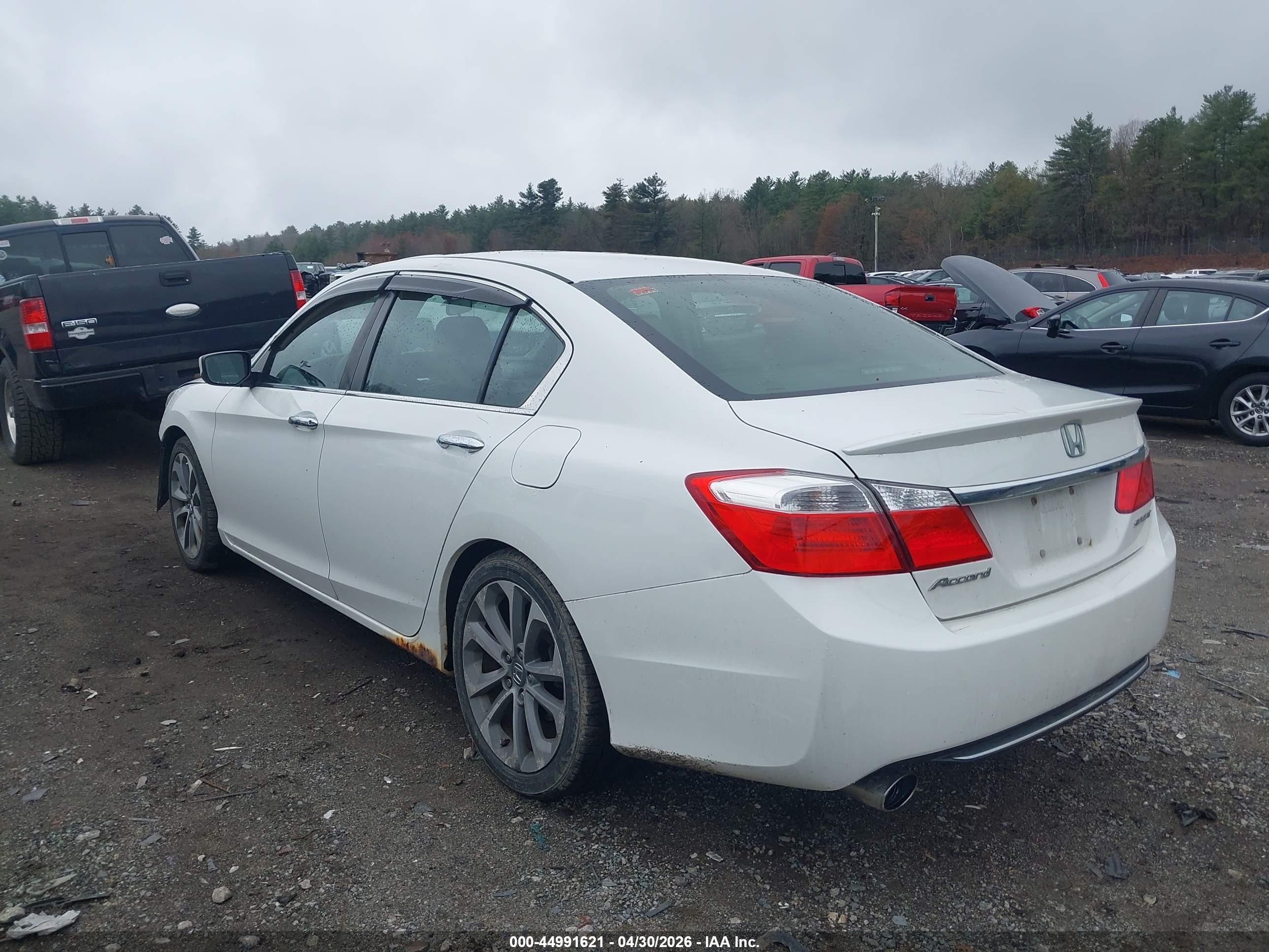 2015 Honda Accord Sport White vin: 1HGCR2F52FA051358